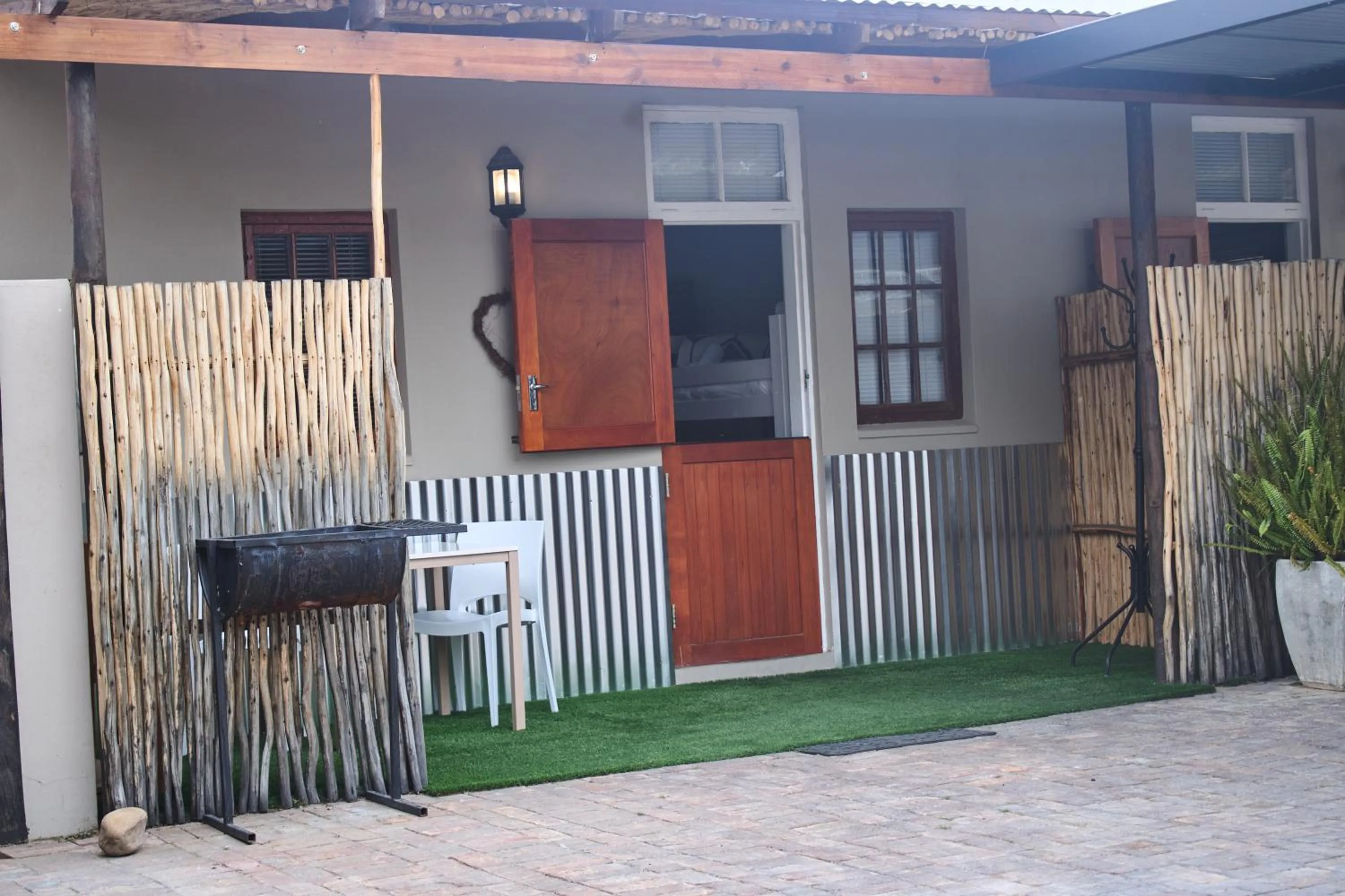 Patio in De Akker Guest House Oudtshoorn