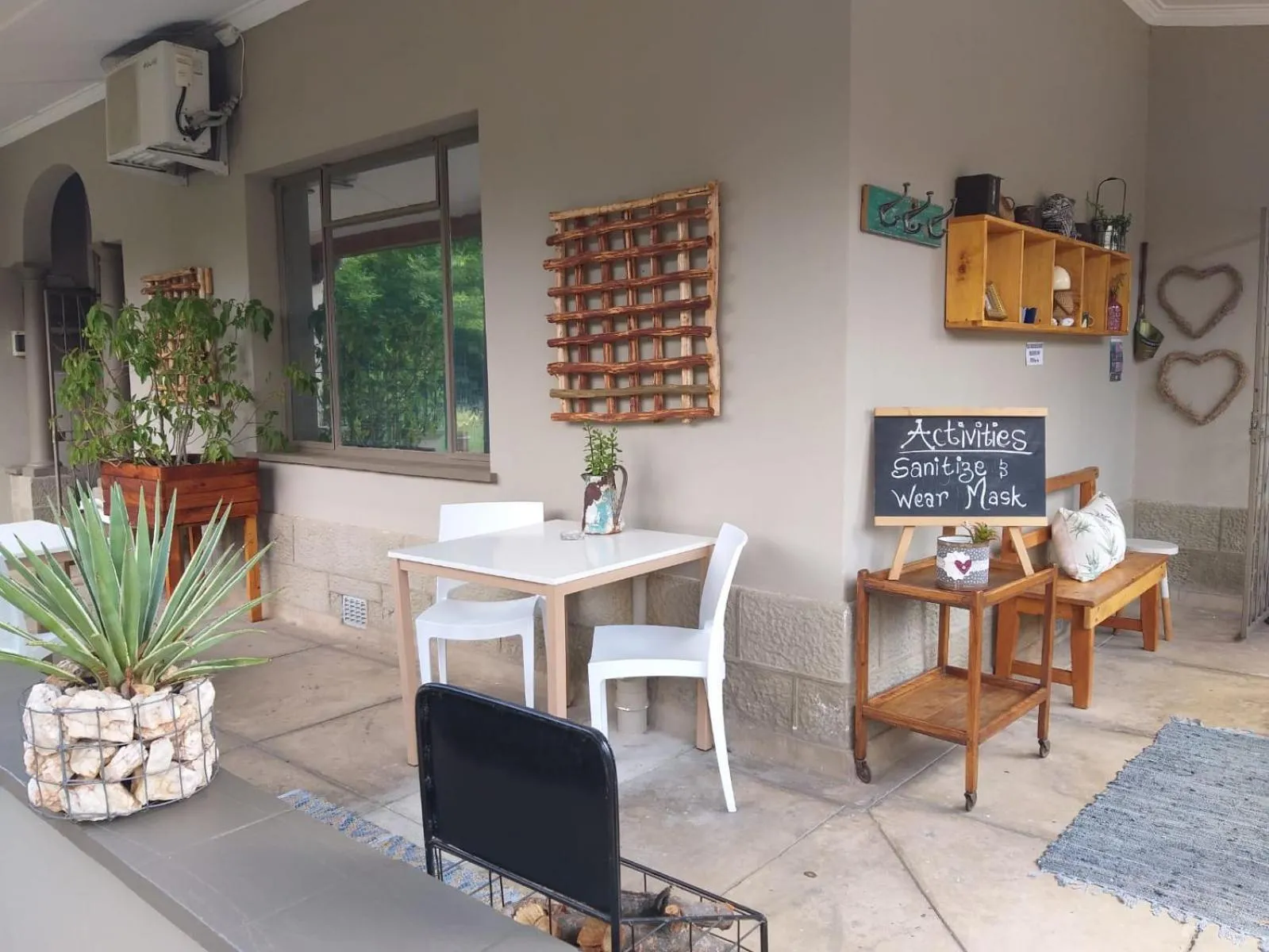 Balcony/Terrace in De Akker Guest House Oudtshoorn