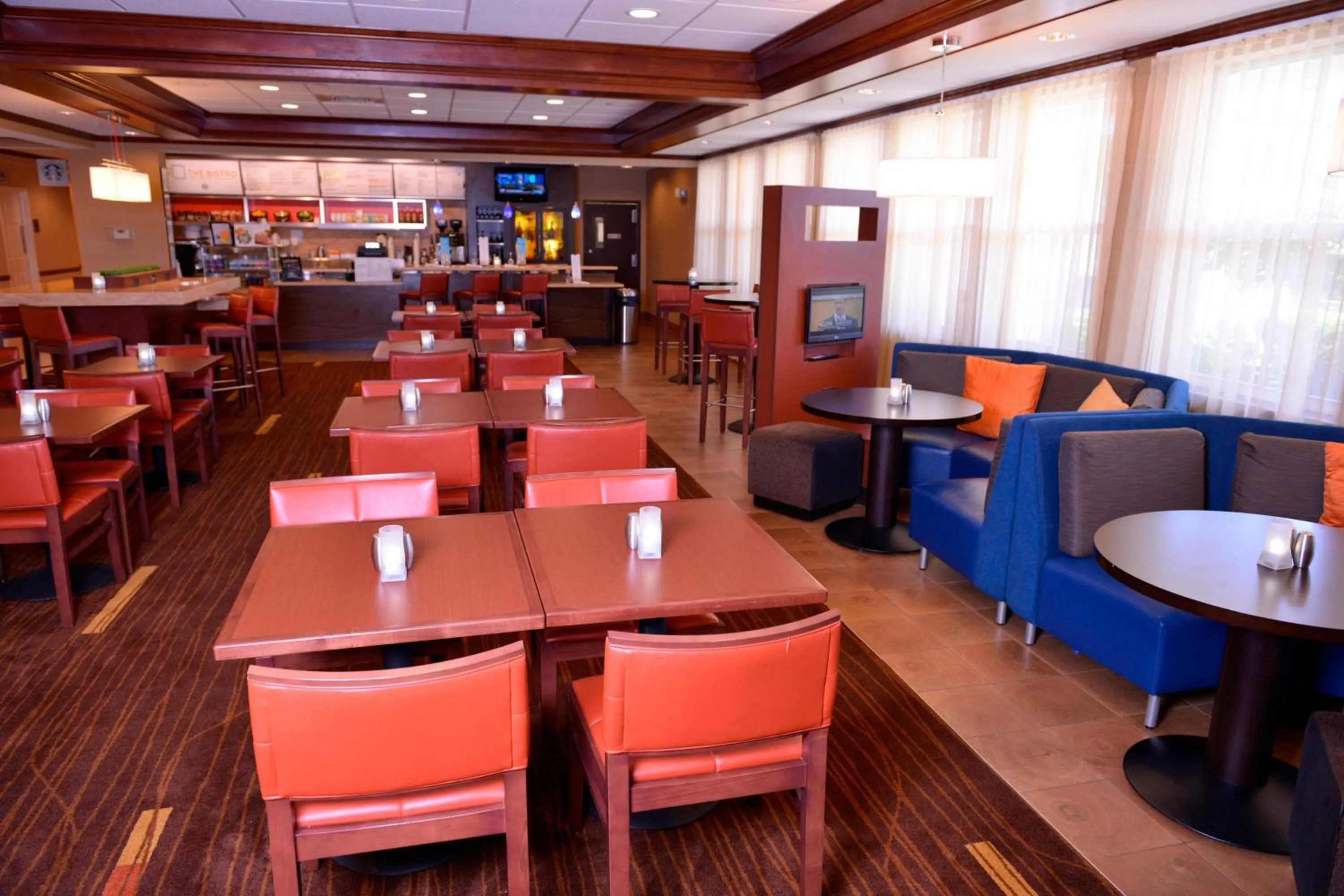 Restaurant/places to eat in Courtyard Middlebury