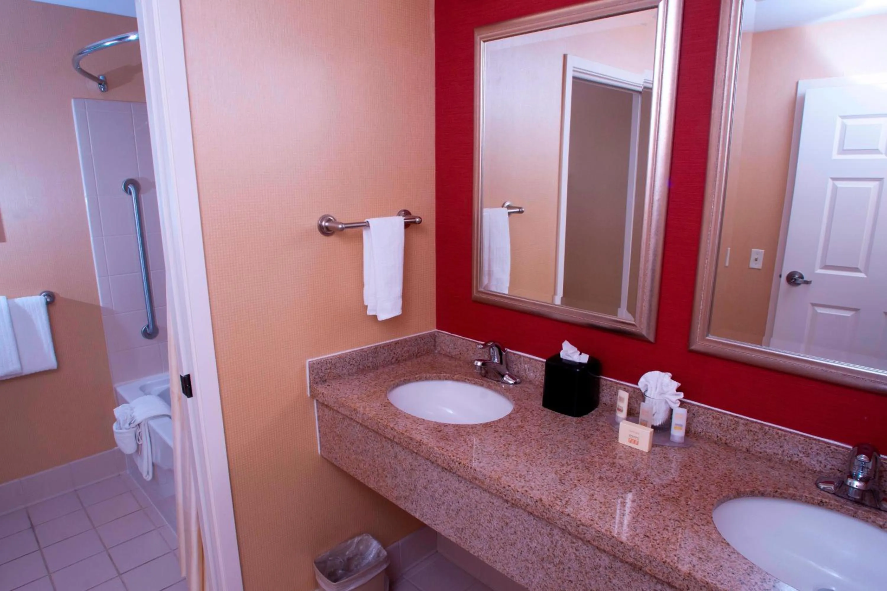 Bathroom in Courtyard Middlebury