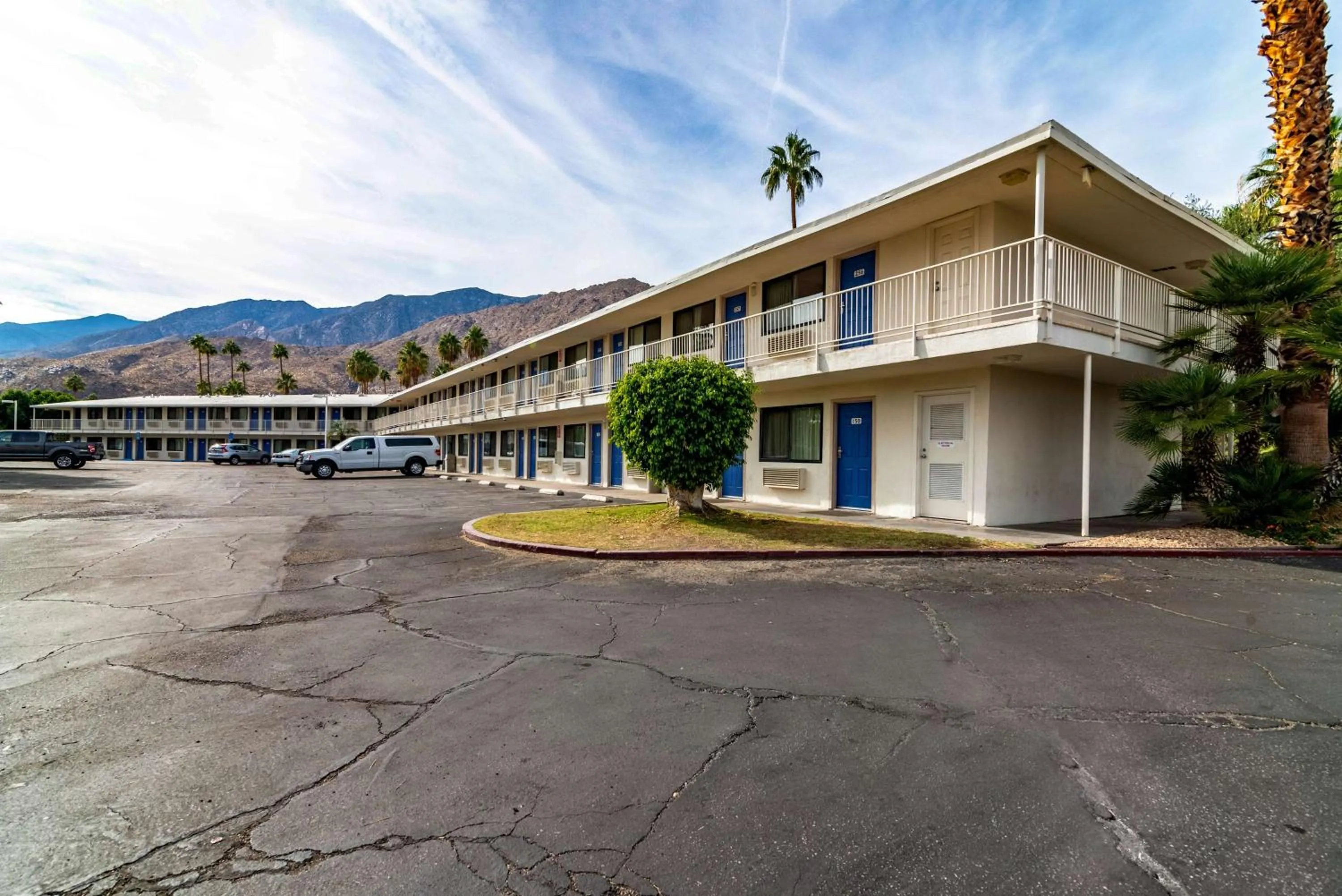Property building in Motel 6-Palm Springs, CA - East - Palm Canyon