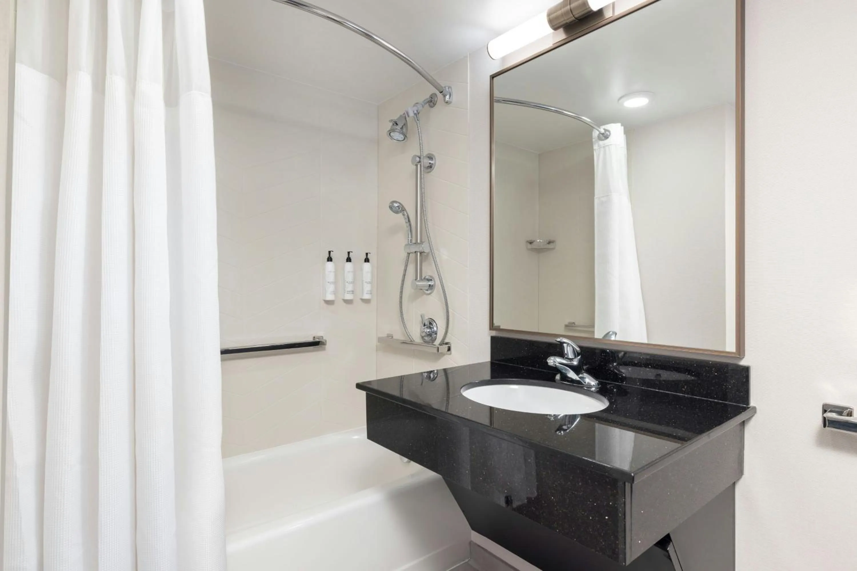 Bathroom in Fairfield Inn & Suites – Buffalo Airport