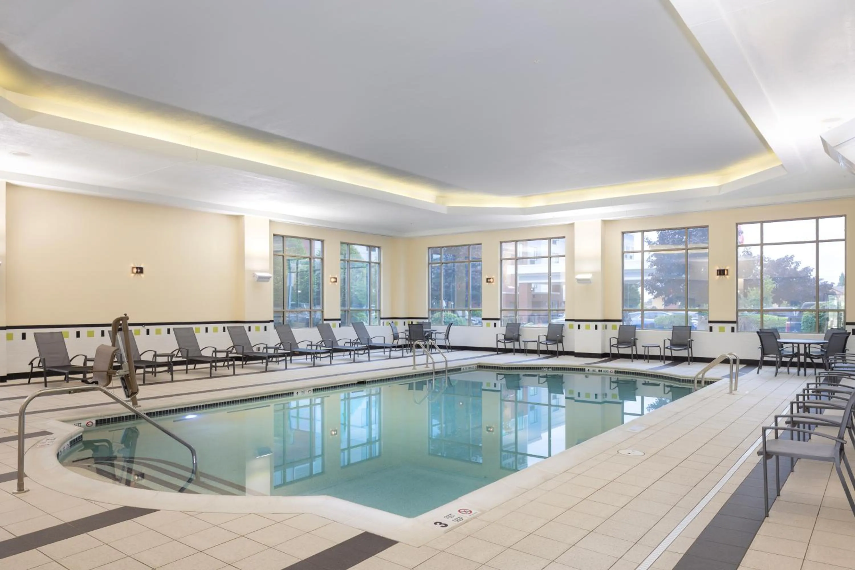 Swimming pool in Fairfield Inn & Suites – Buffalo Airport