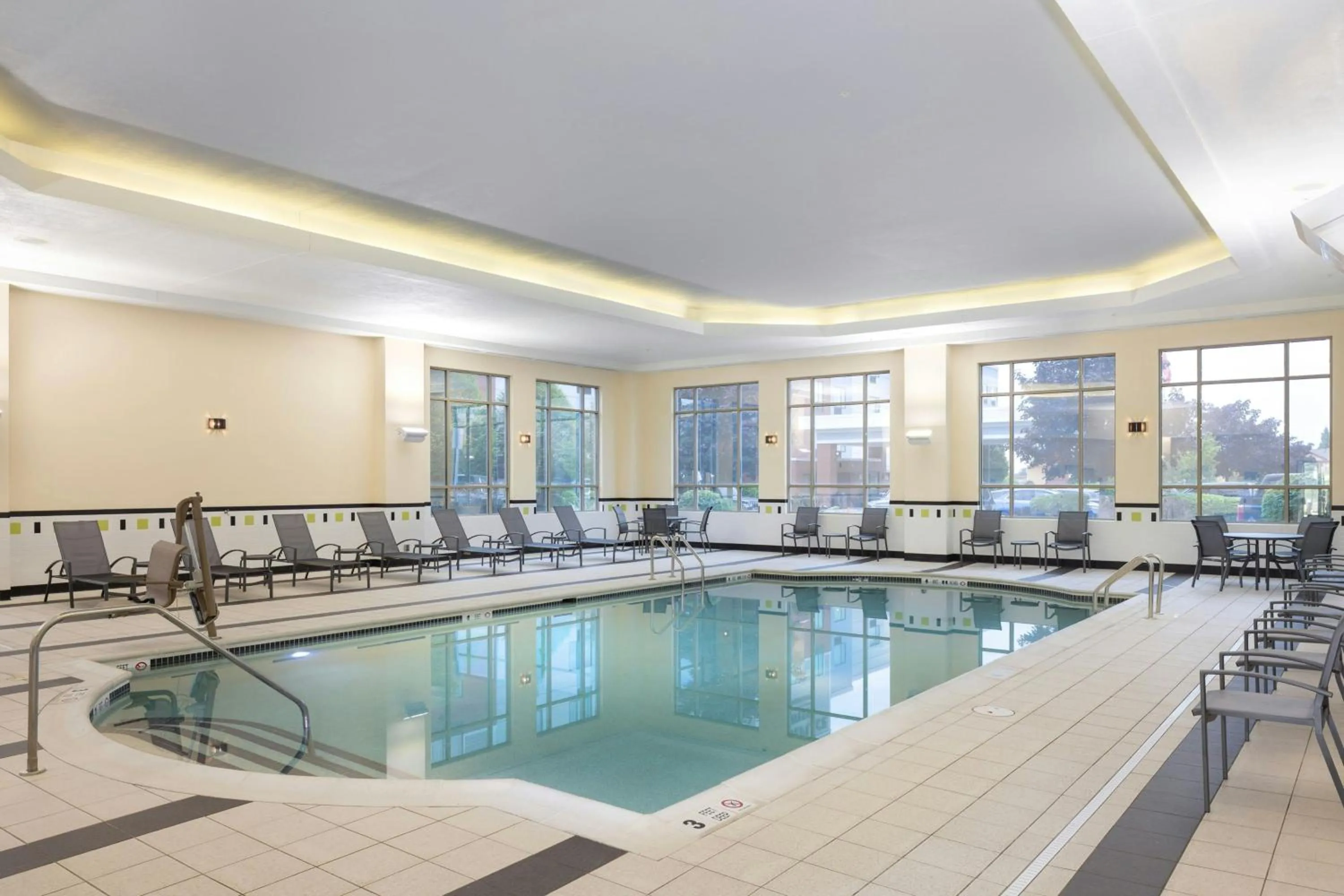 Swimming pool in Fairfield Inn & Suites – Buffalo Airport