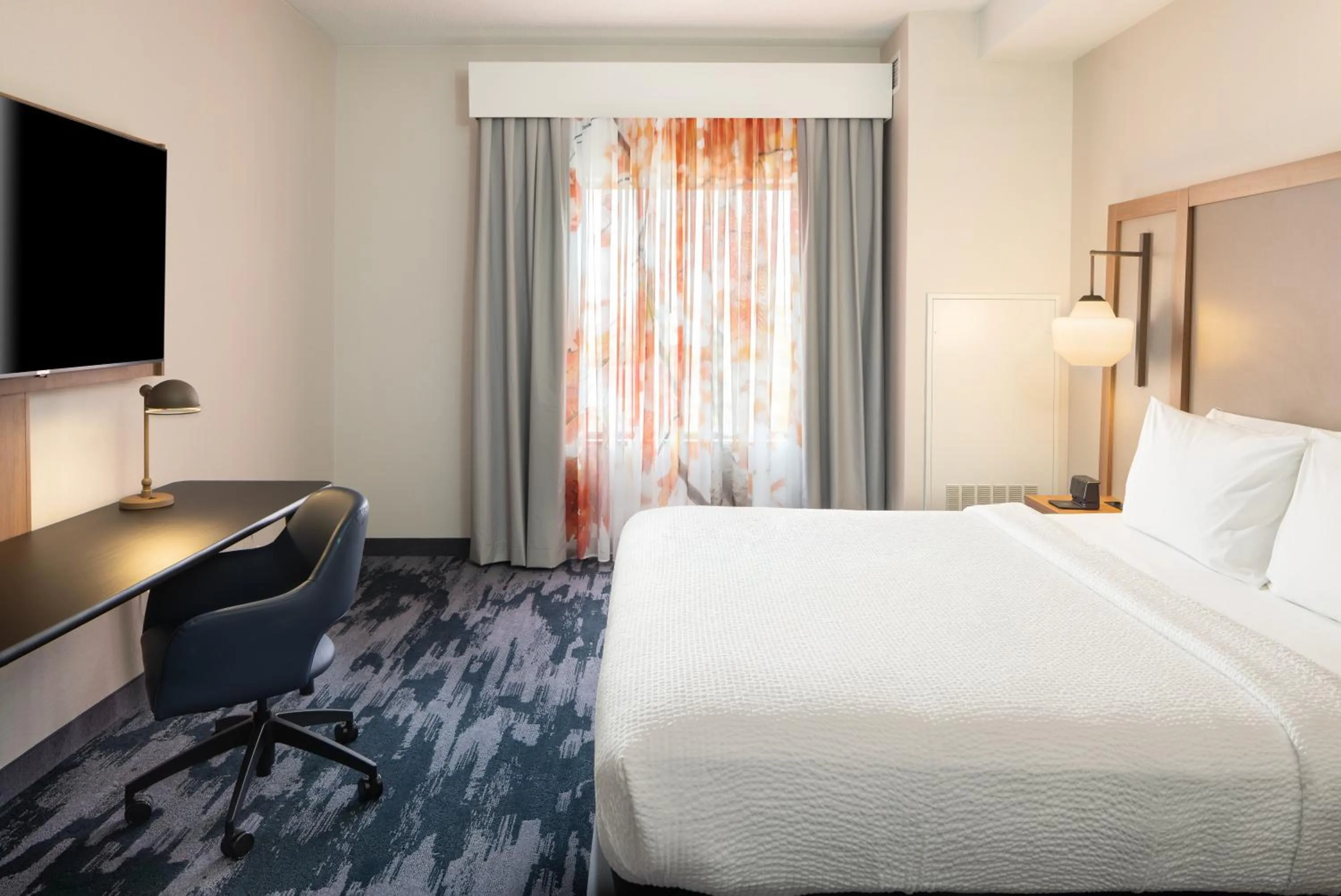 Bedroom, Bed in Fairfield Inn & Suites – Buffalo Airport