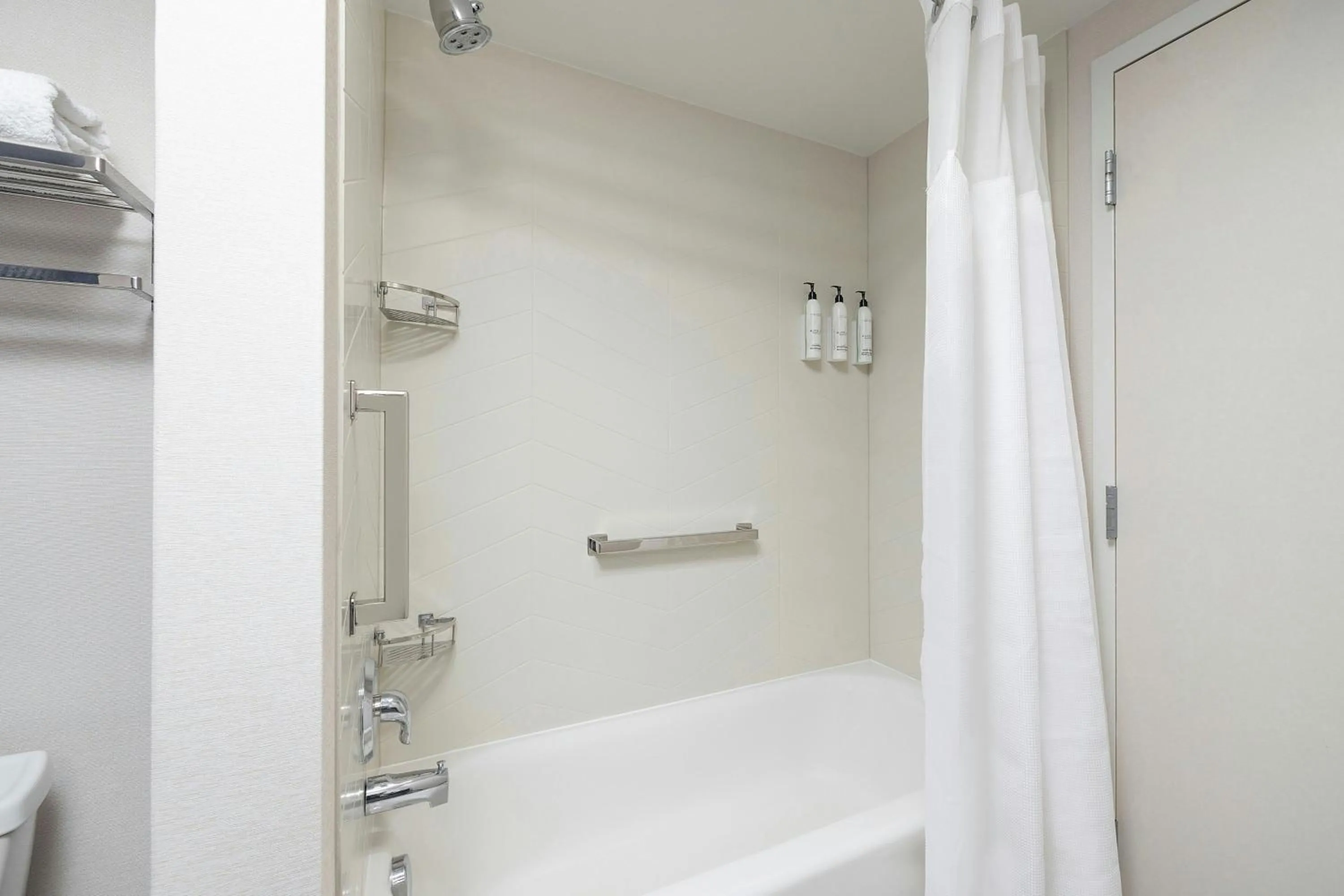 Bathroom in Fairfield Inn & Suites – Buffalo Airport