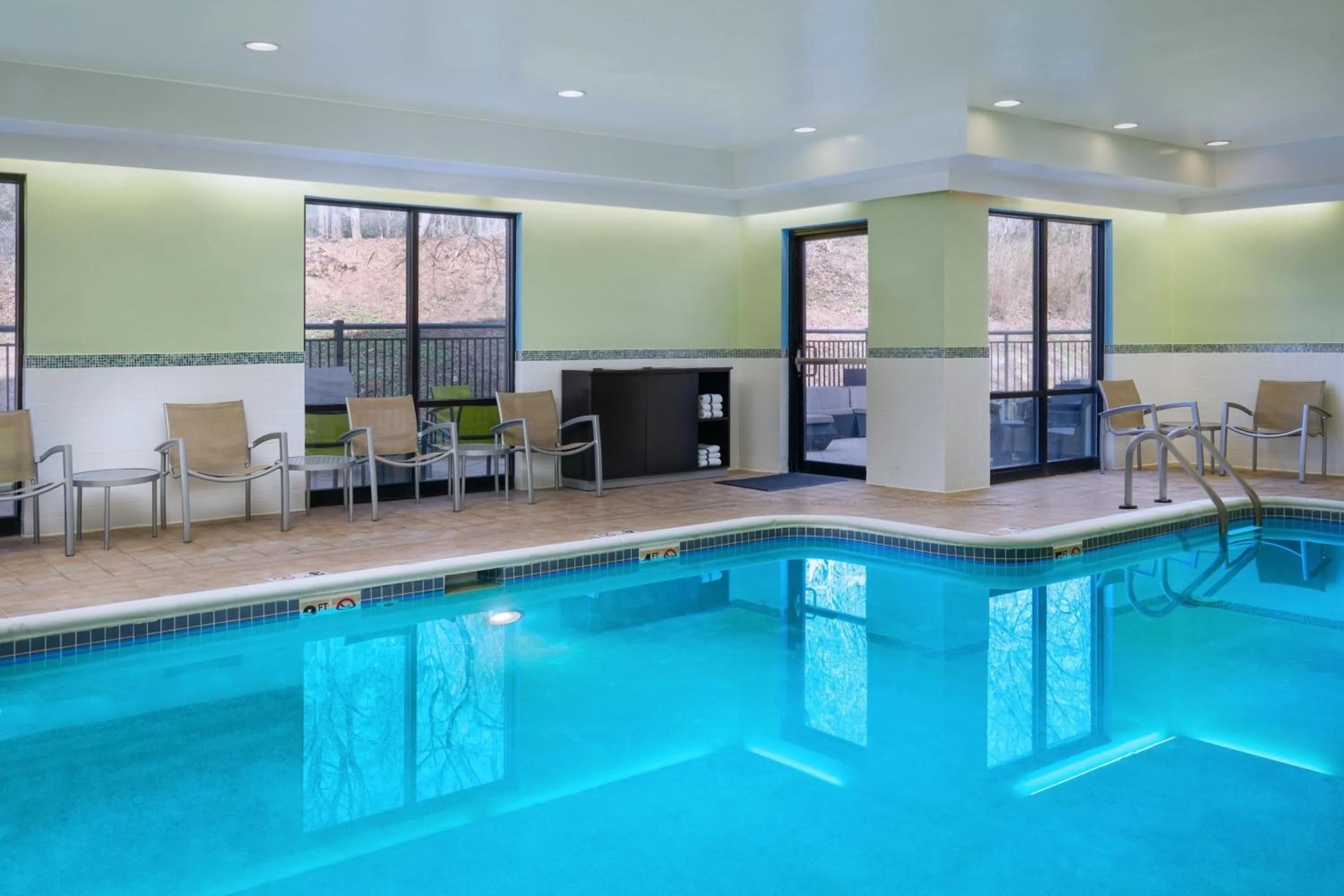 Swimming pool in SpringHill Suites Edgewood Aberdeen