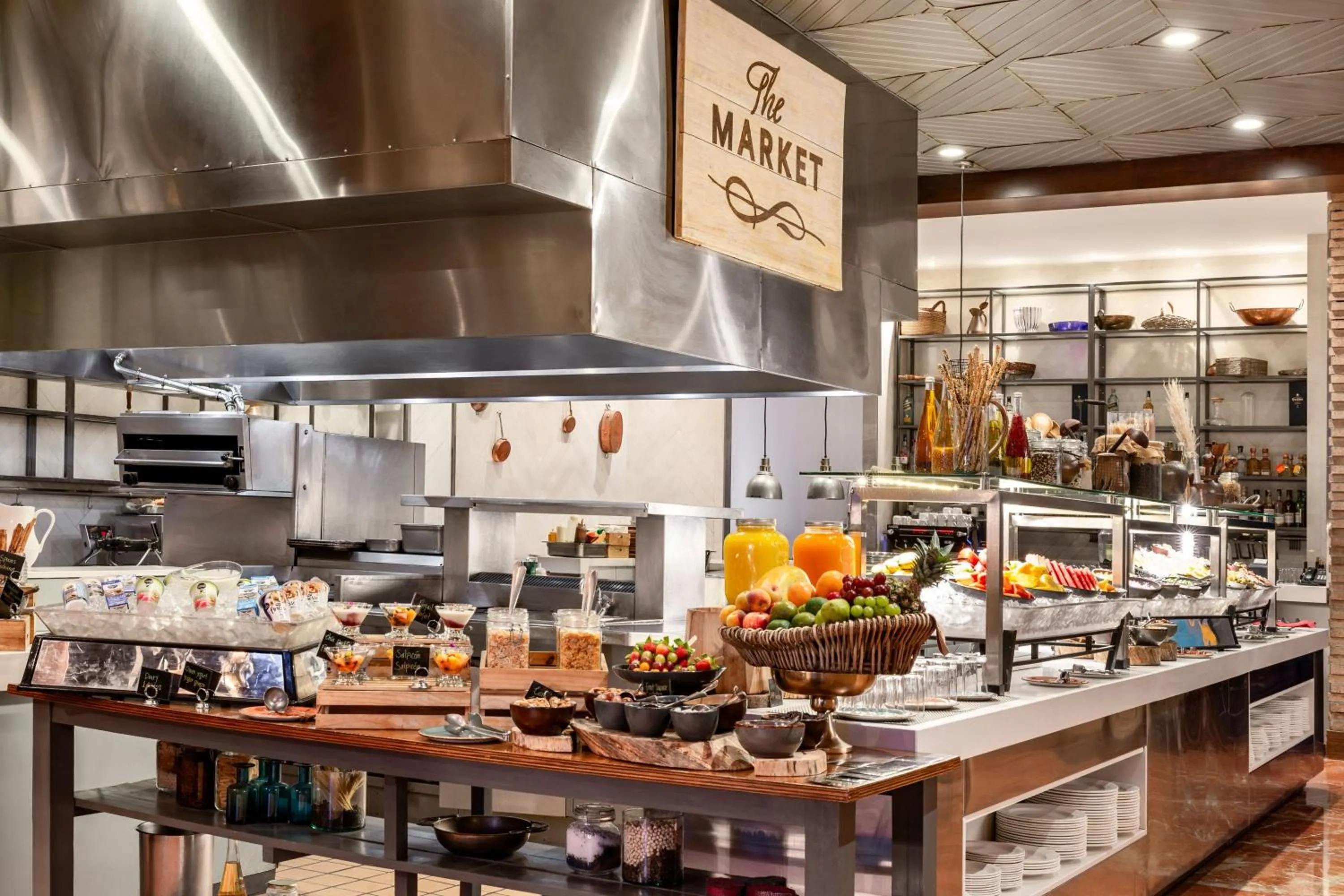 Restaurant/places to eat in JW Marriott Hotel Bogotá