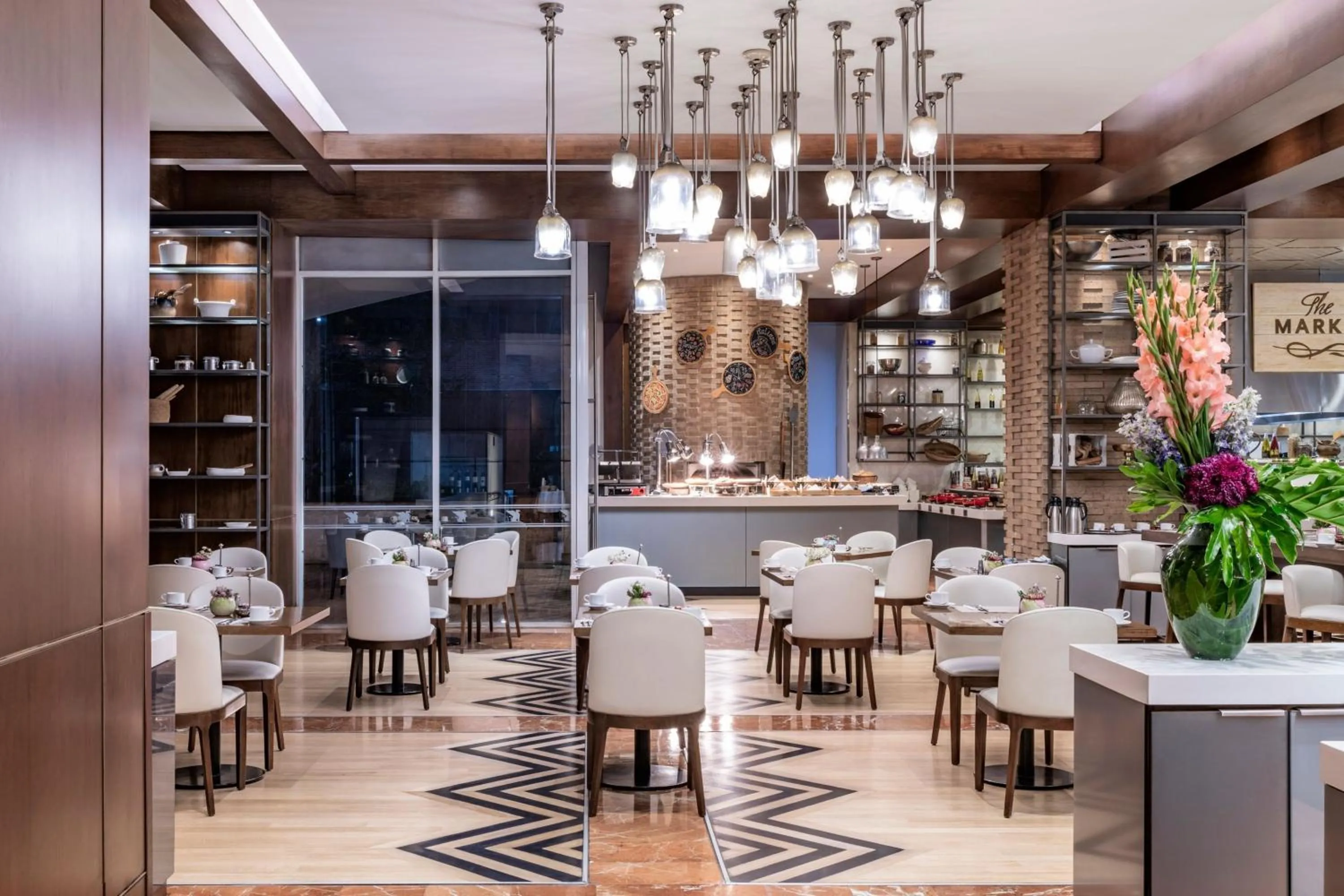 Restaurant/places to eat in JW Marriott Hotel Bogotá