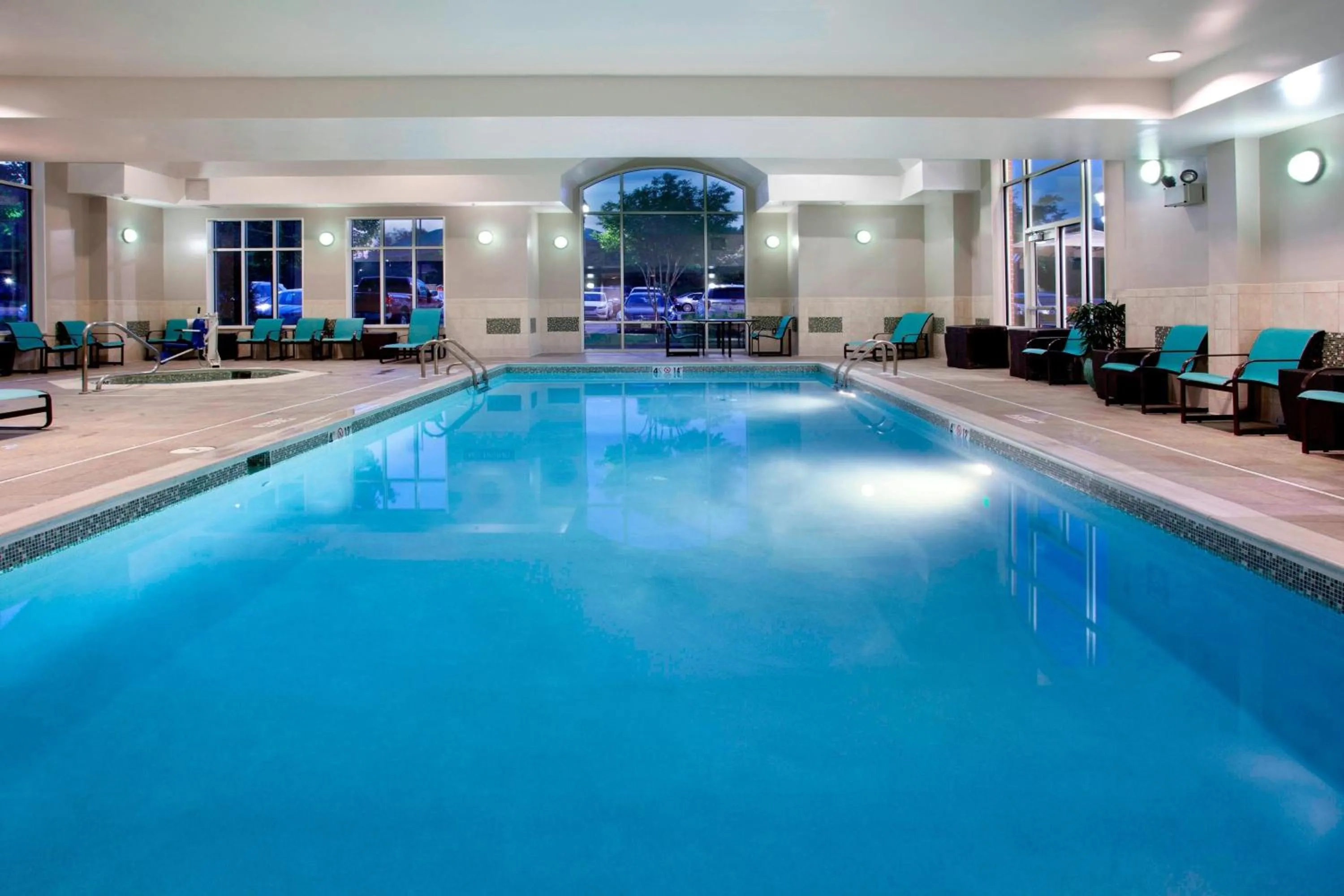 Swimming pool in Residence Inn Baltimore Hunt Valley