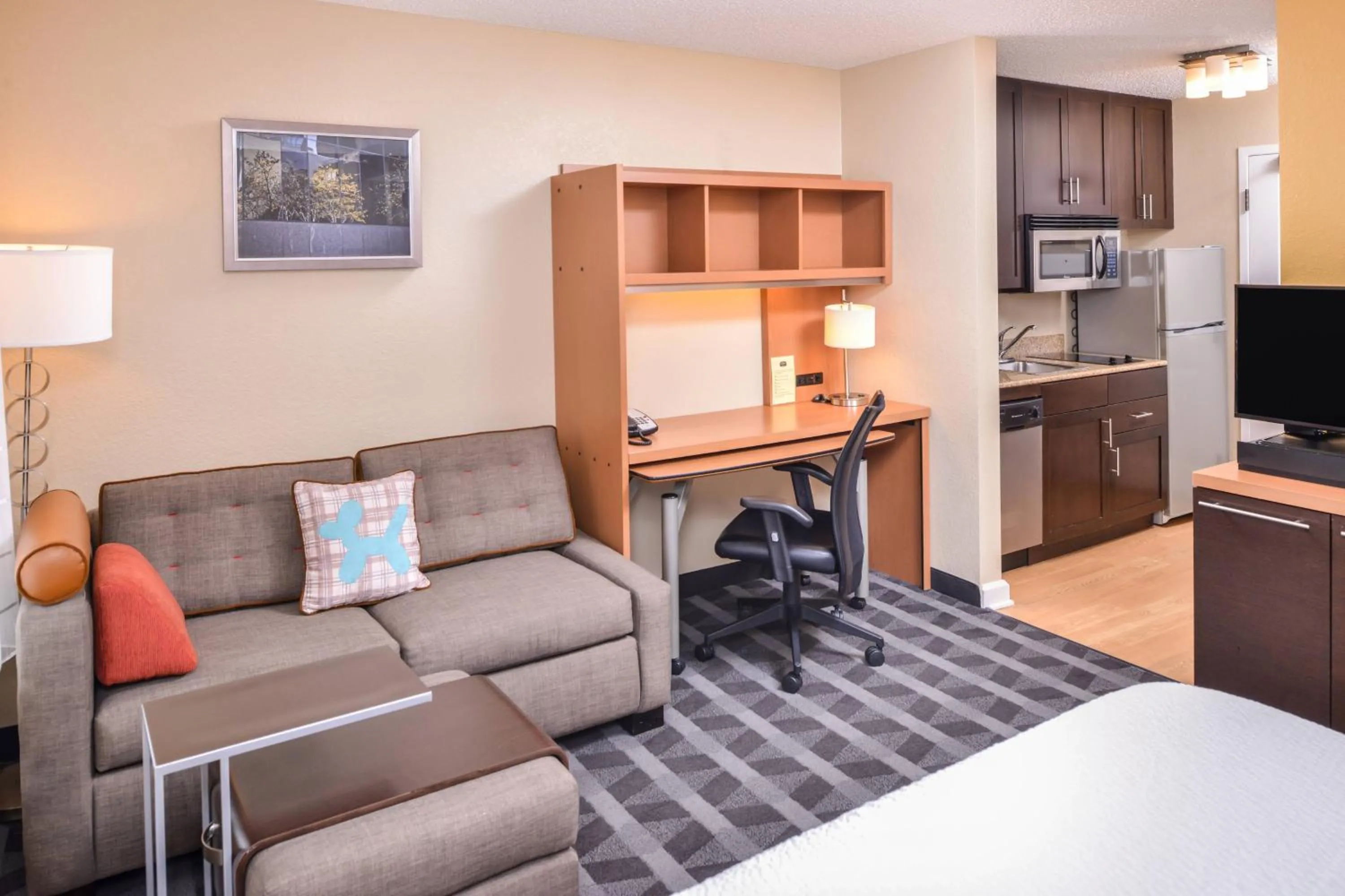 Photo of the whole room in TownePlace Suites Arundel Mills BWI Airport