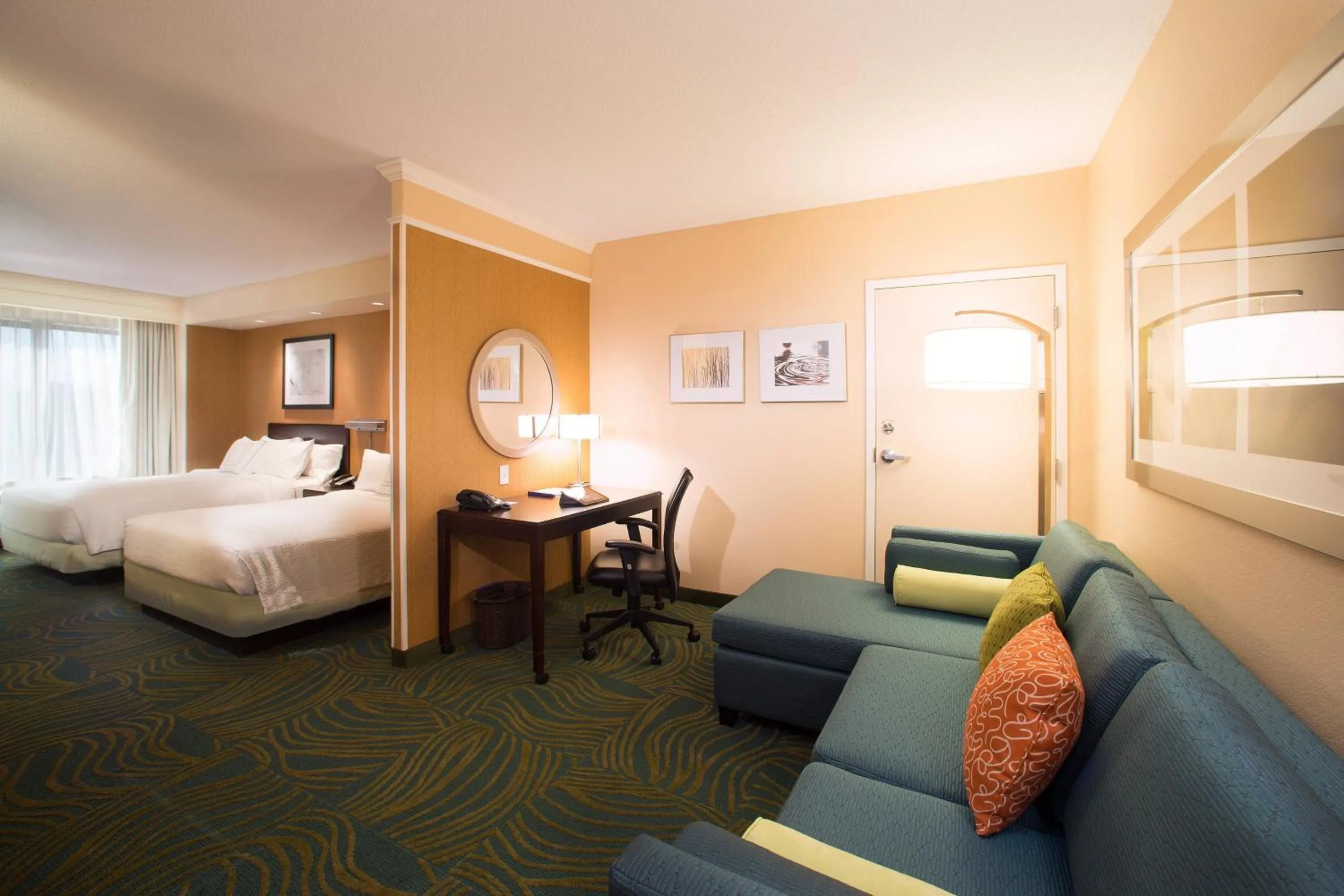 Living room, Bed in SpringHill Suites by Marriott Annapolis
