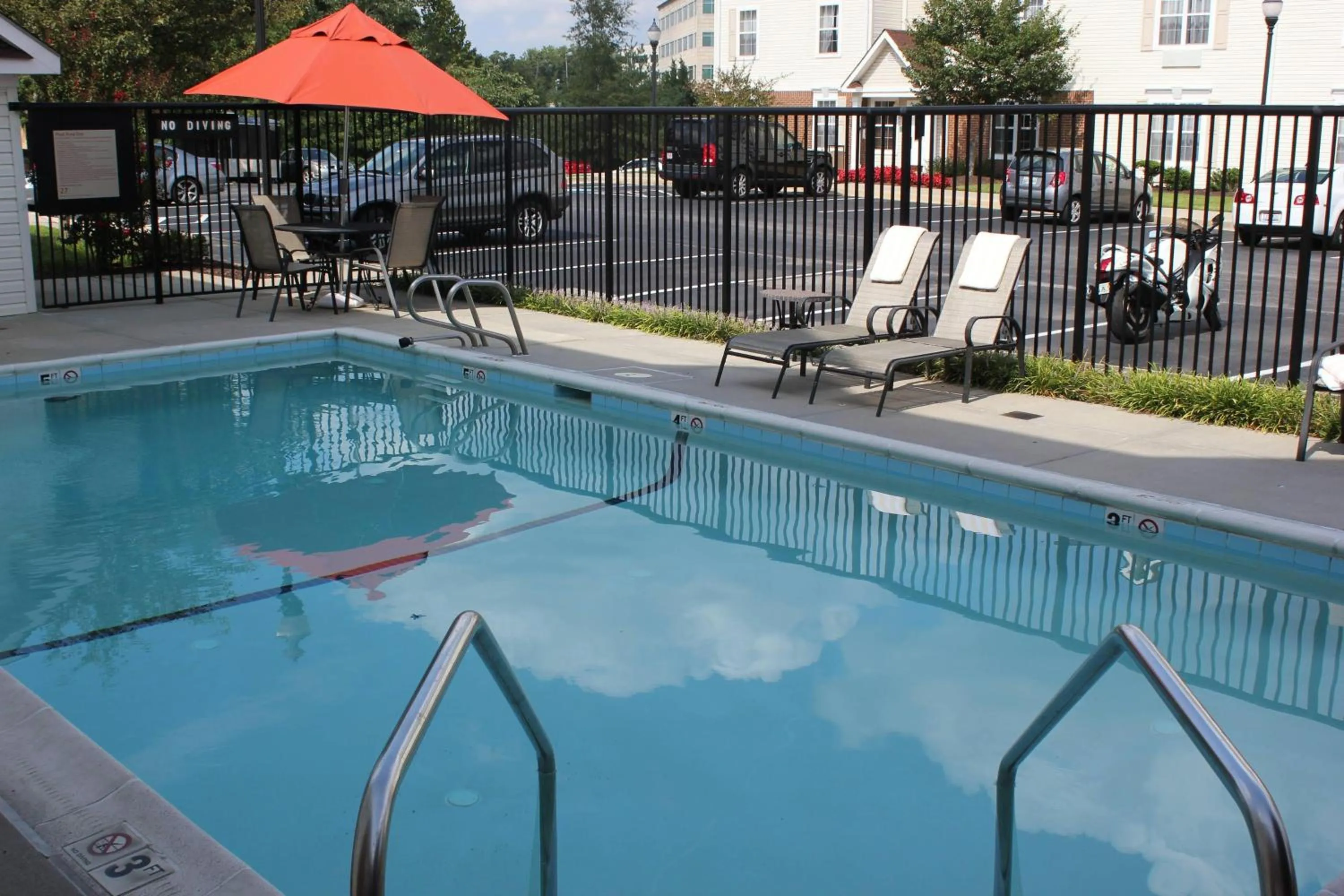 Swimming pool in TownePlace Suites by Marriott Fort Meade National Business Park