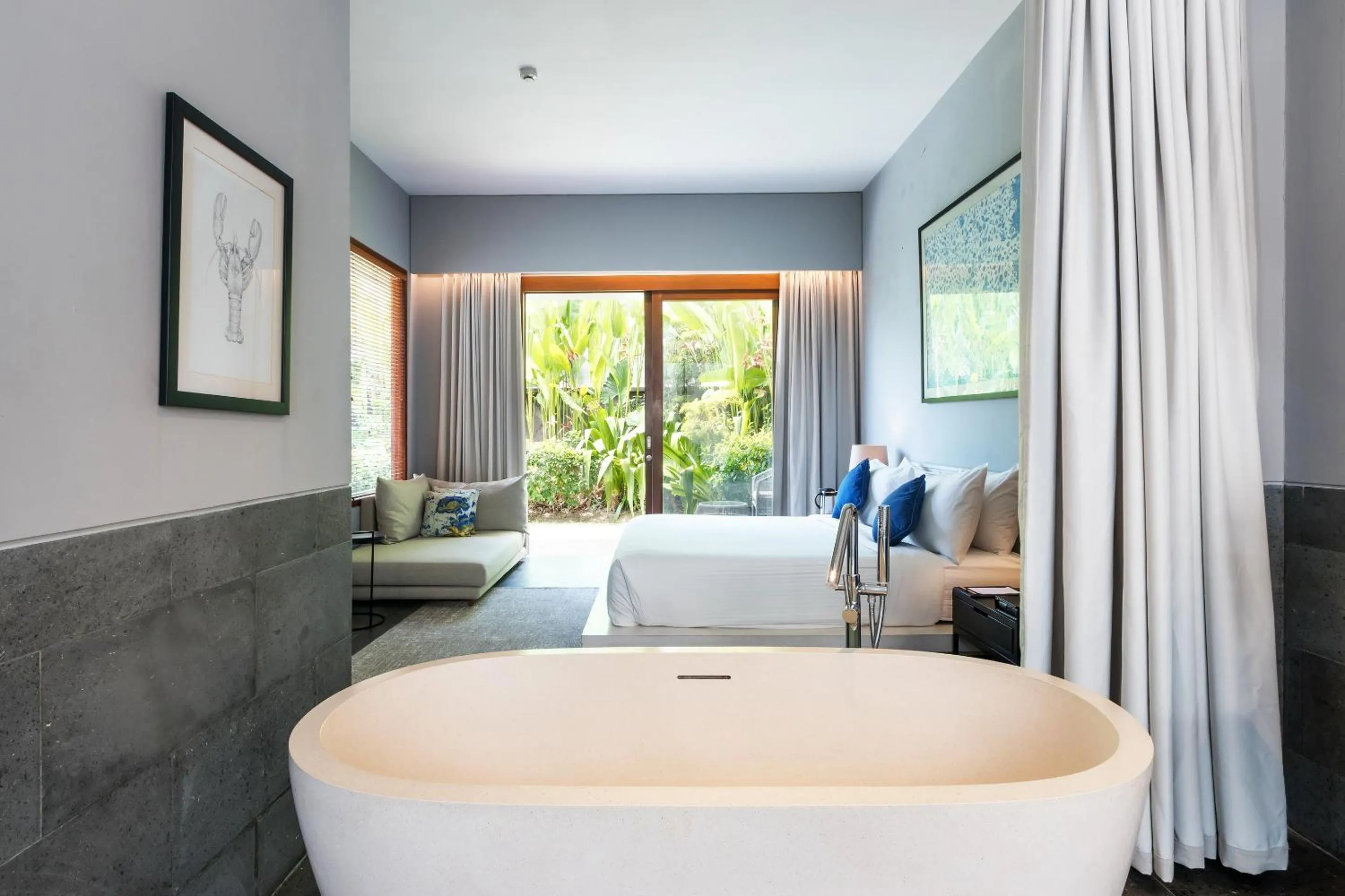 Photo of the whole room, Bed in Amarin Seminyak