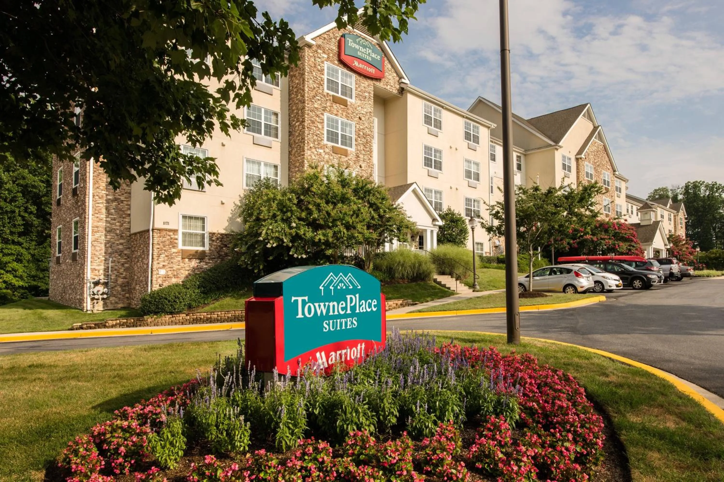 Property building in TownePlace Suites by Marriott Baltimore BWI Airport