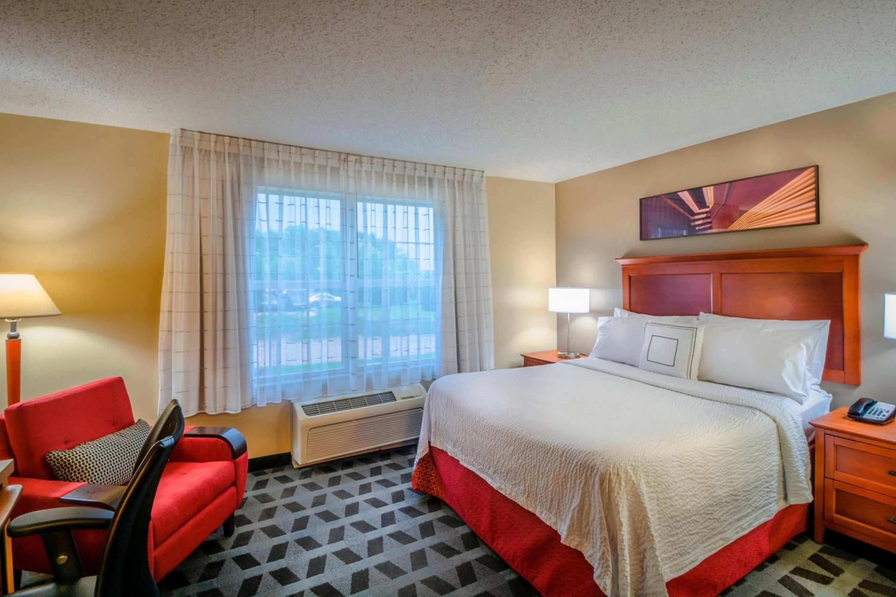 Photo of the whole room, Bed in TownePlace Suites by Marriott Baltimore BWI Airport