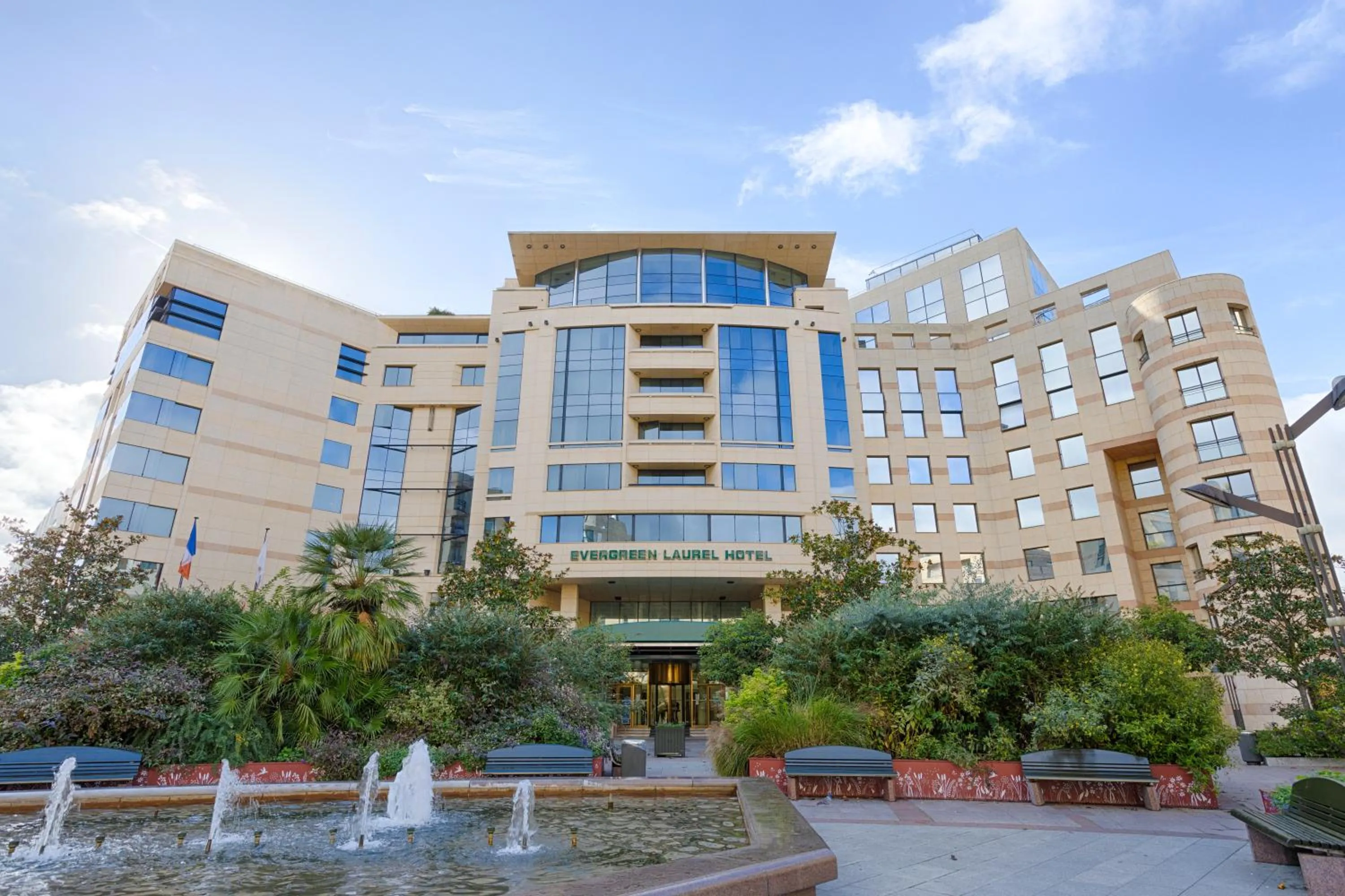 Property building in Evergreen Laurel Hotel