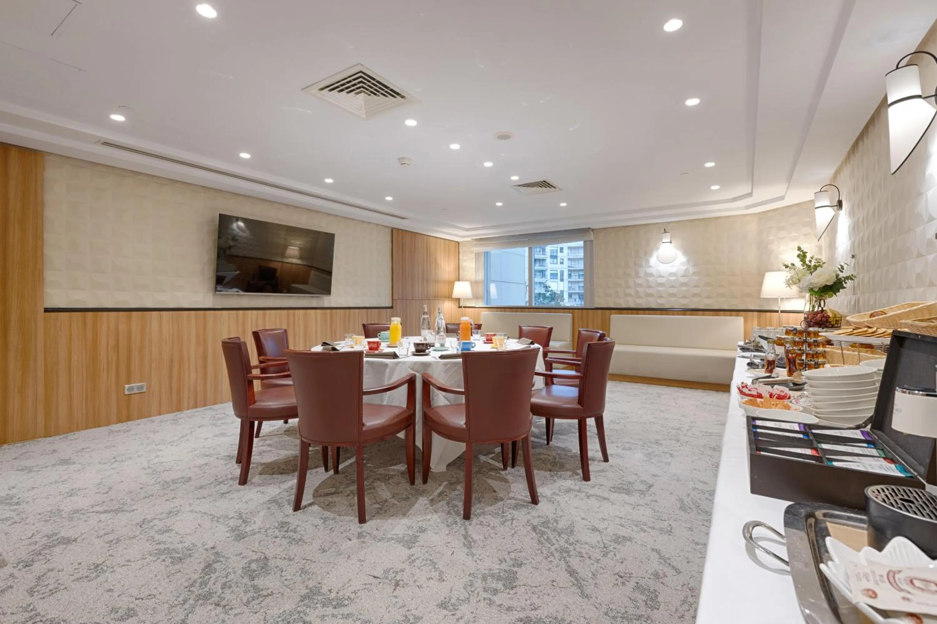 Banquet/Function facilities in Occidental Paris Levallois