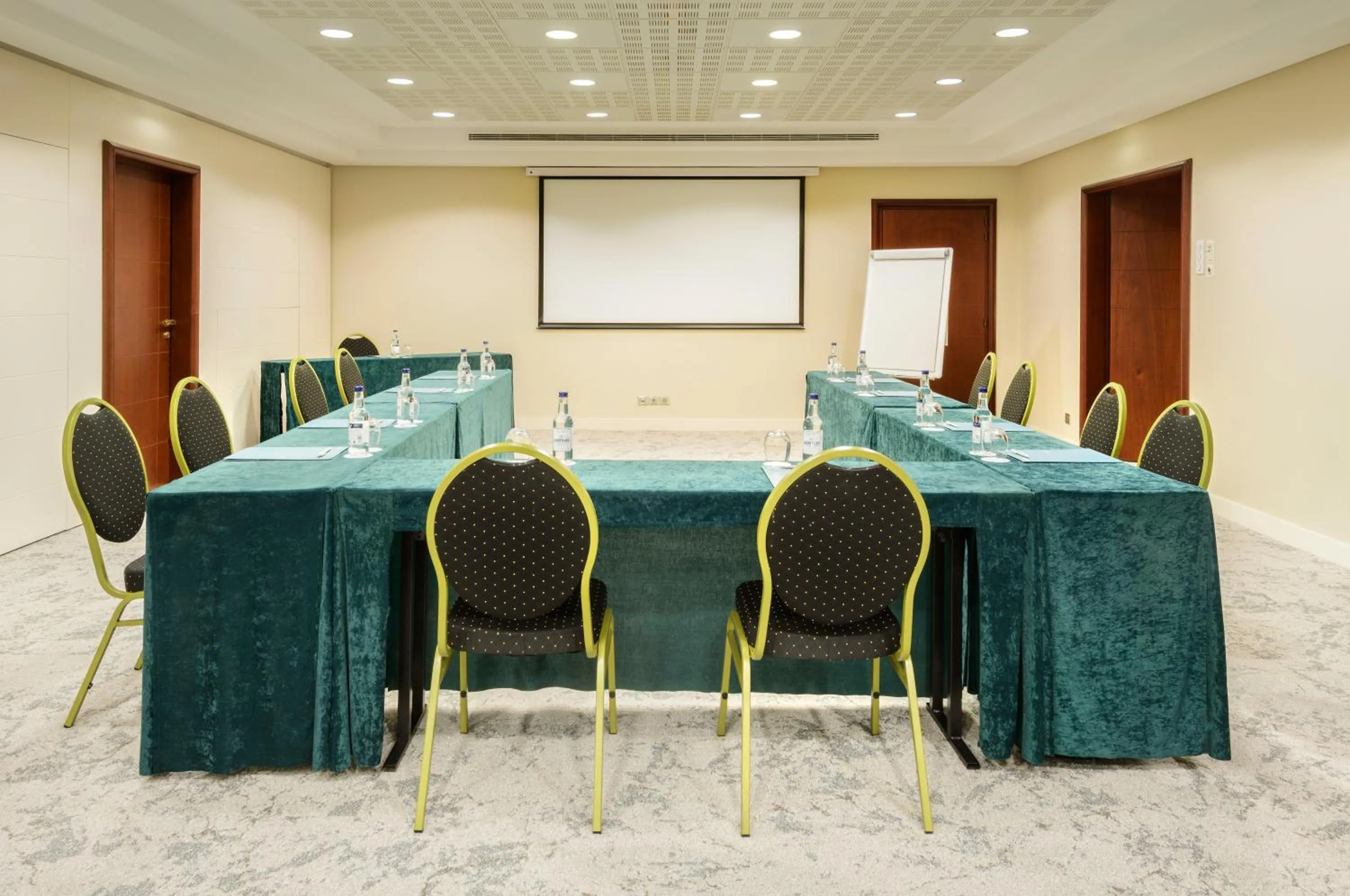 Meeting/conference room in Occidental Paris Levallois
