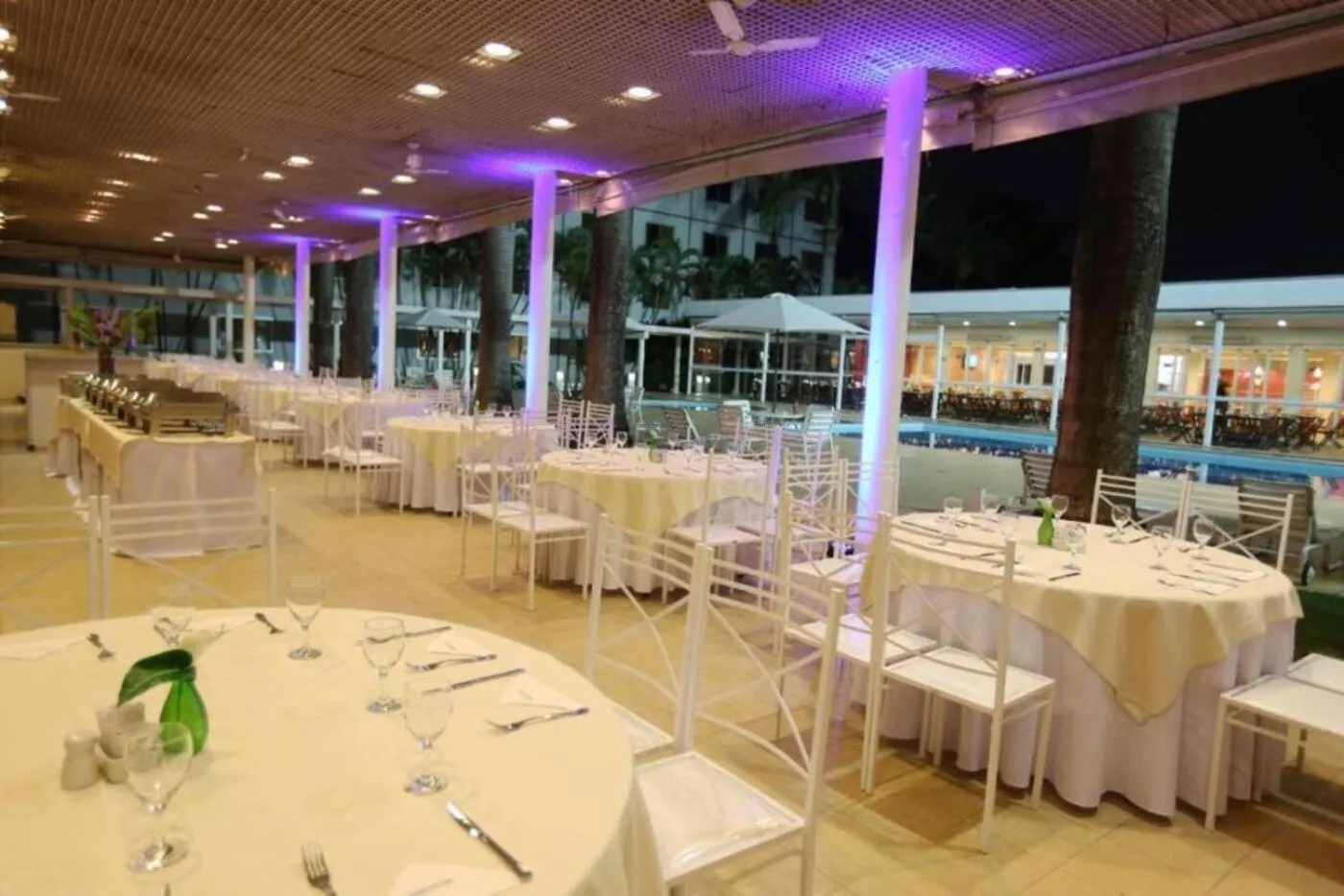 Restaurant/places to eat in Hotel Premium Campinas