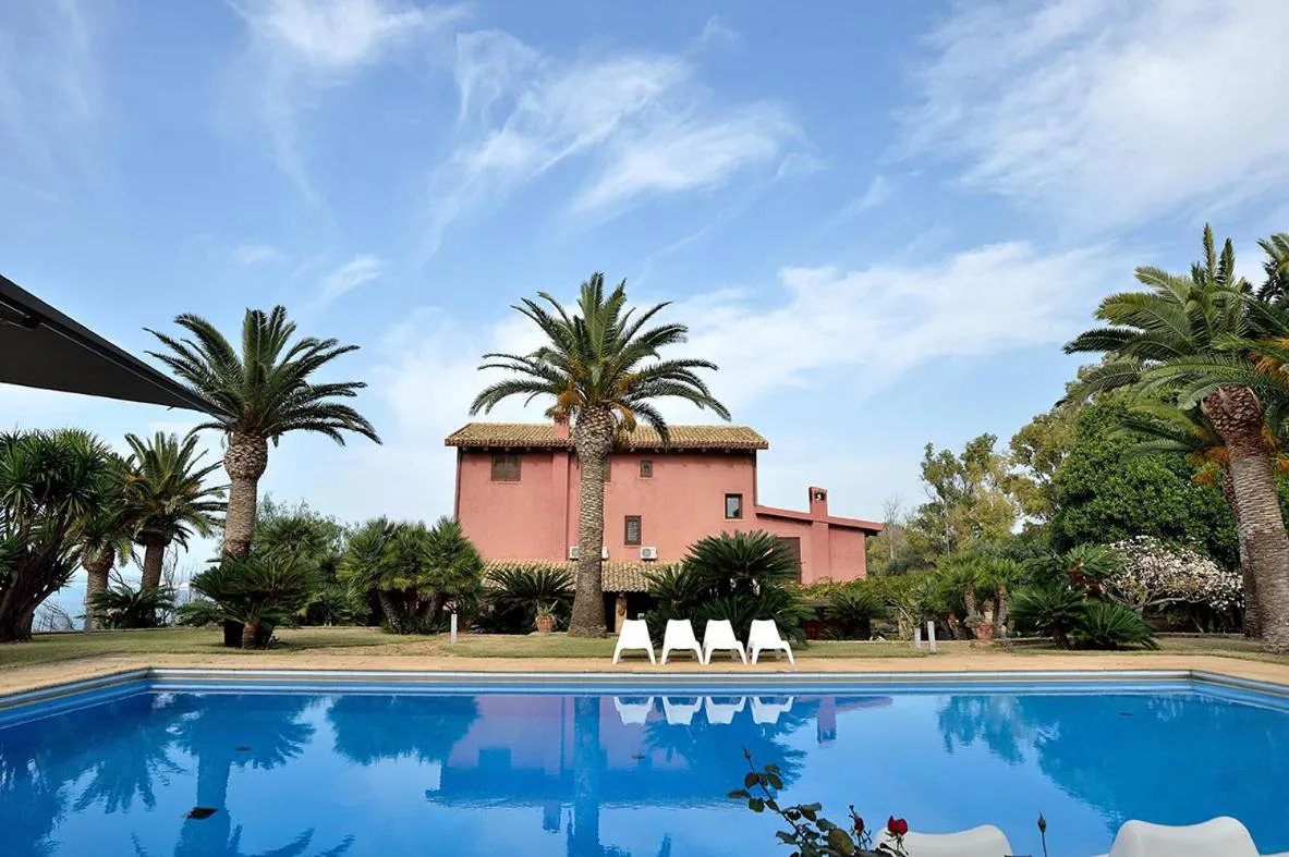 Swimming pool in Casa Realia