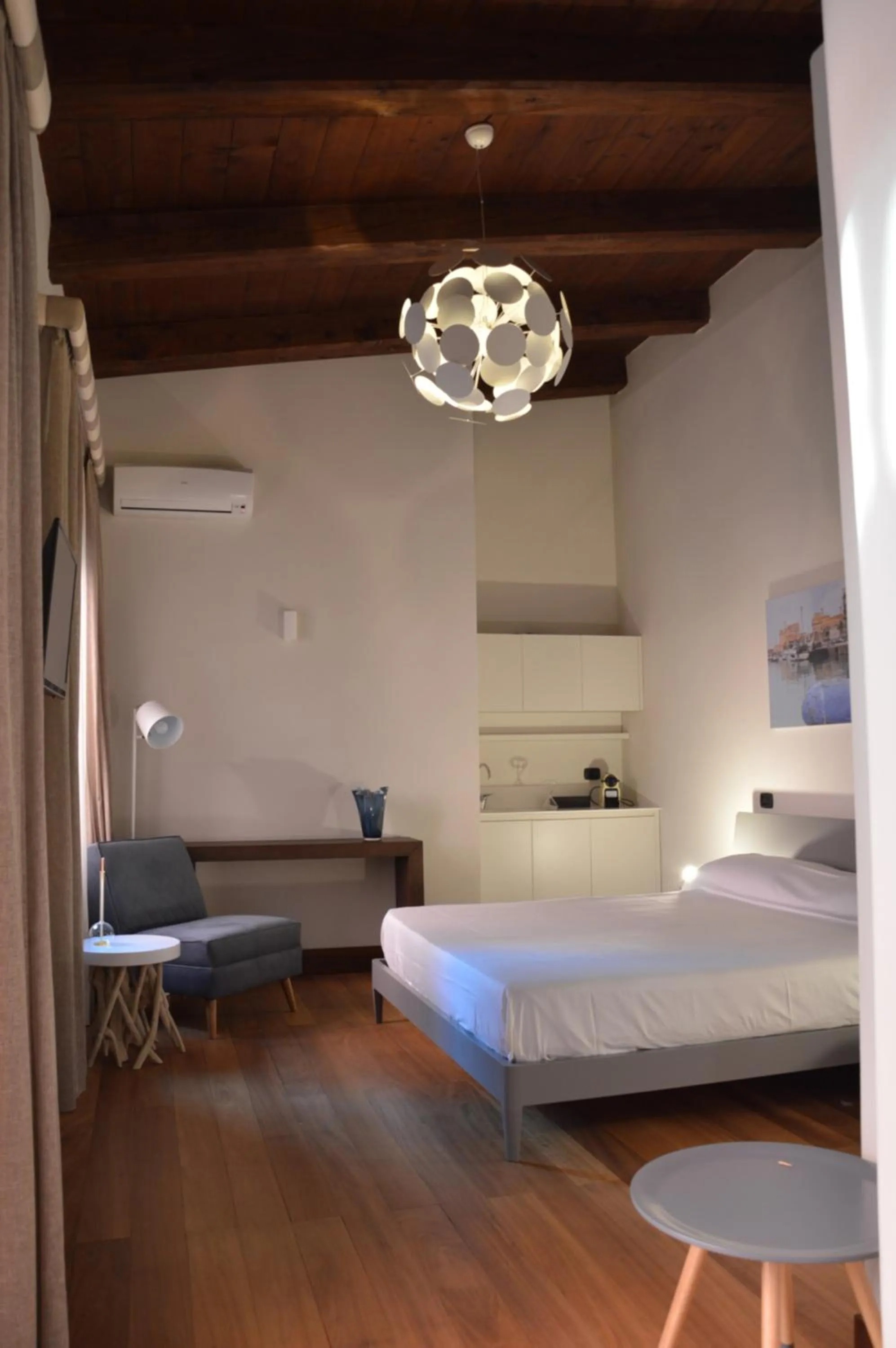 Photo of the whole room, Bed in Casa Realia
