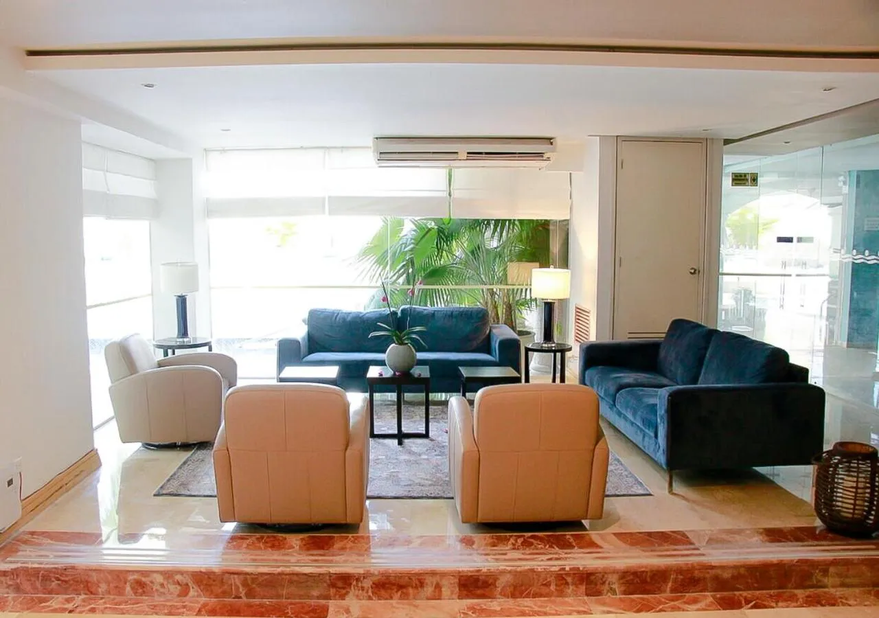 Living room in Country International Hotel