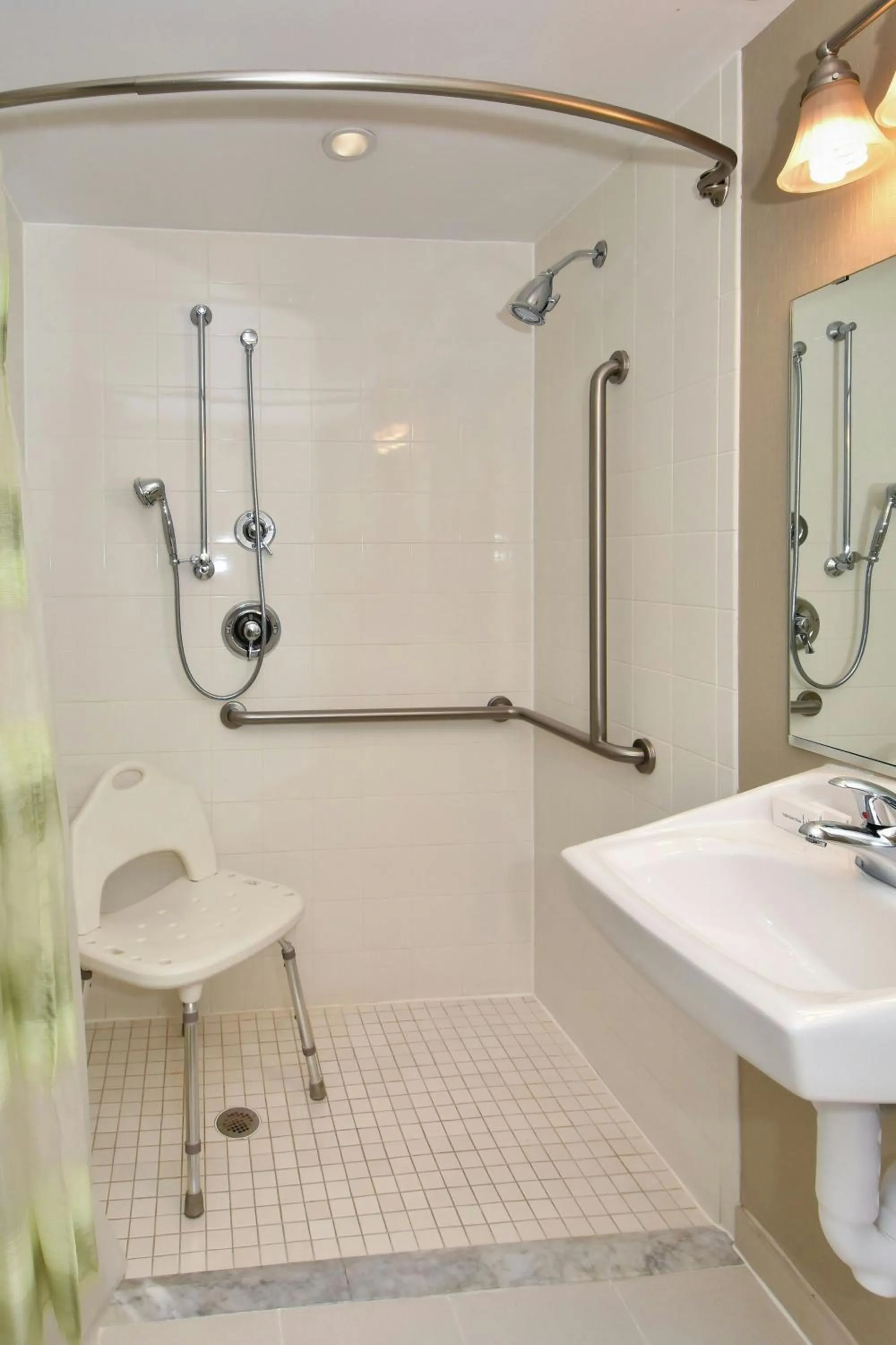 Bathroom in SpringHill Suites Columbia Downtown The Vista