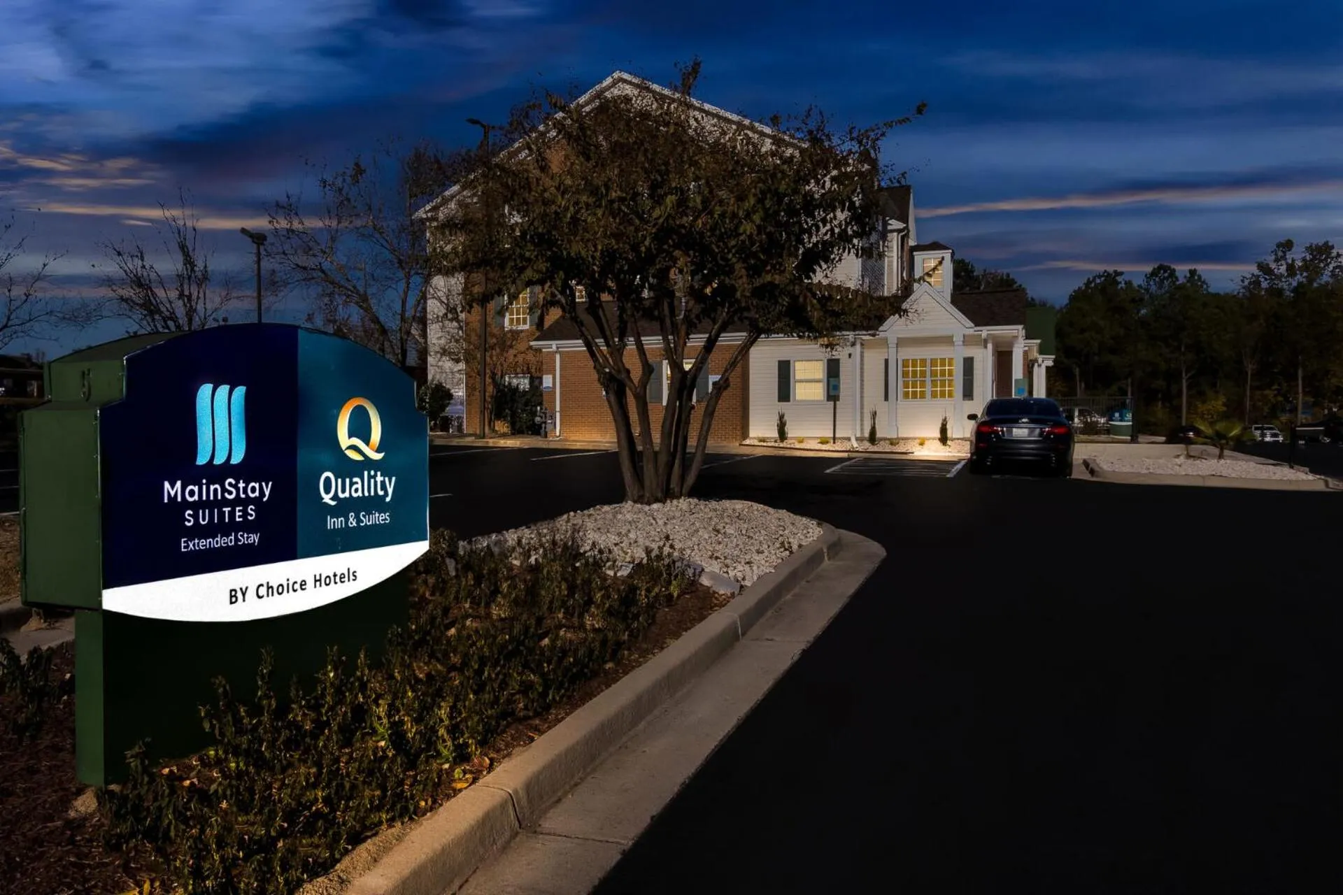 Property building in MainStay Suites Columbia Harbison