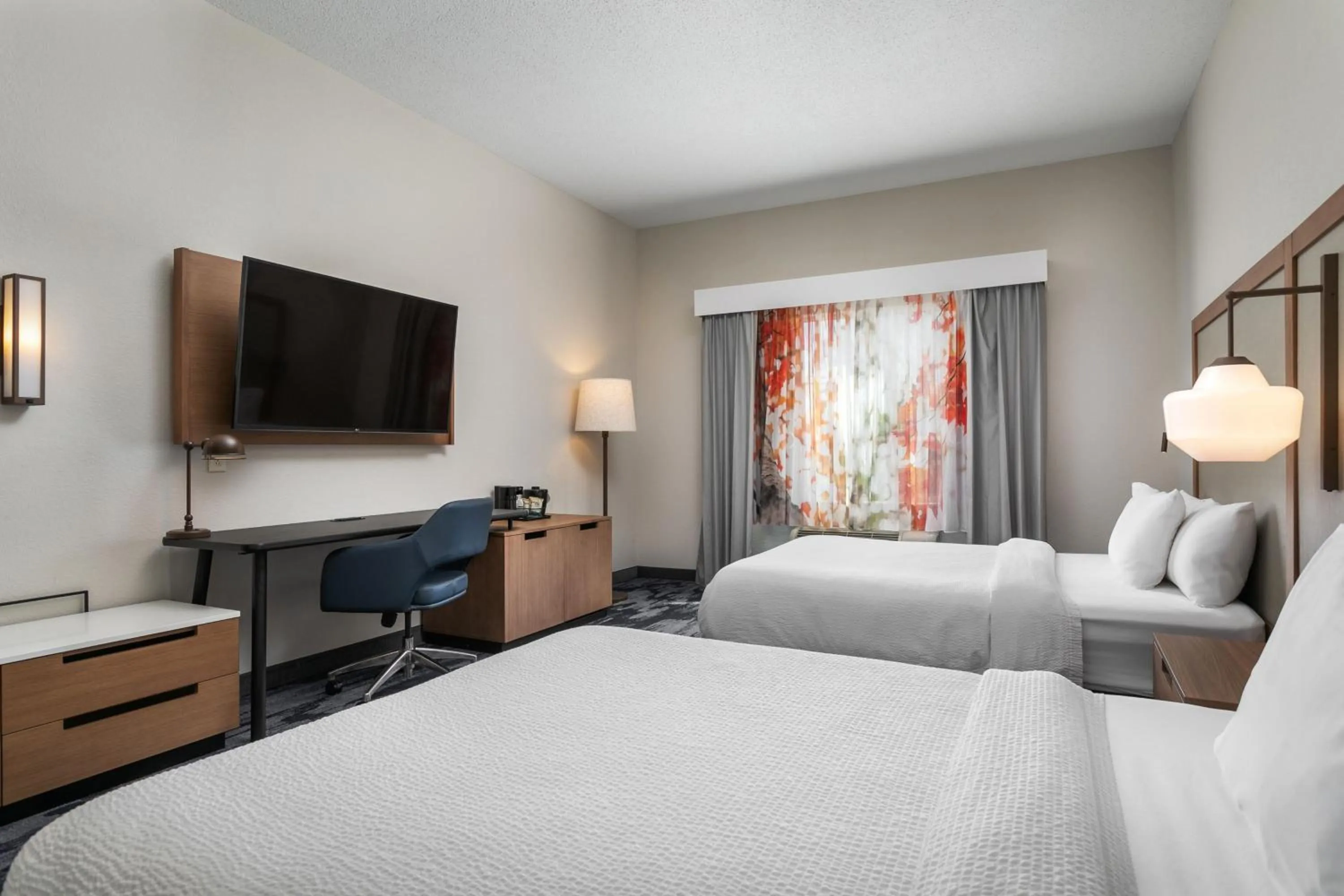 Photo of the whole room, Bed in Fairfield Inn & Suites by Marriott Chattanooga South East Ridge
