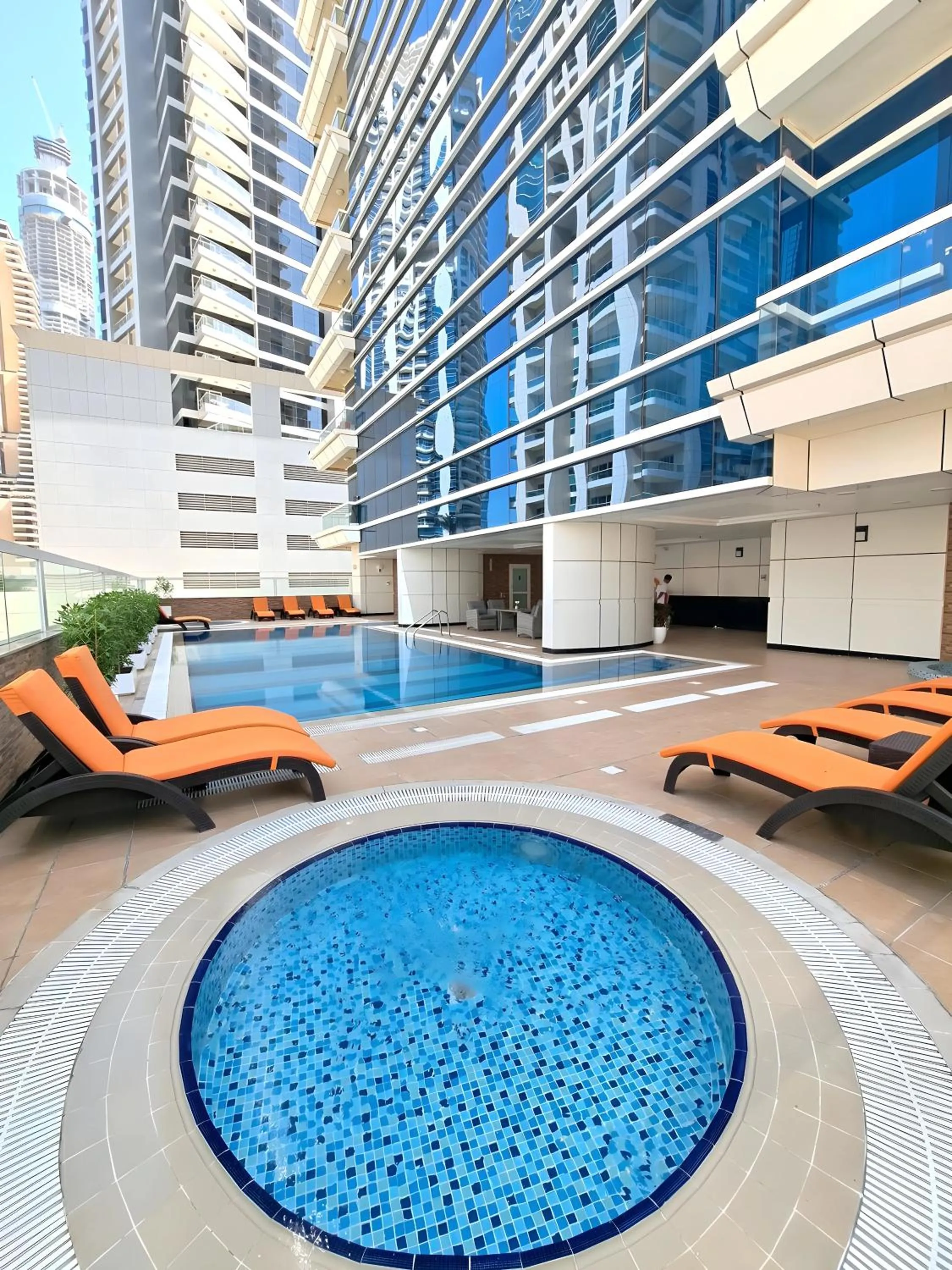 Swimming pool in Barceló Residences Dubai Marina