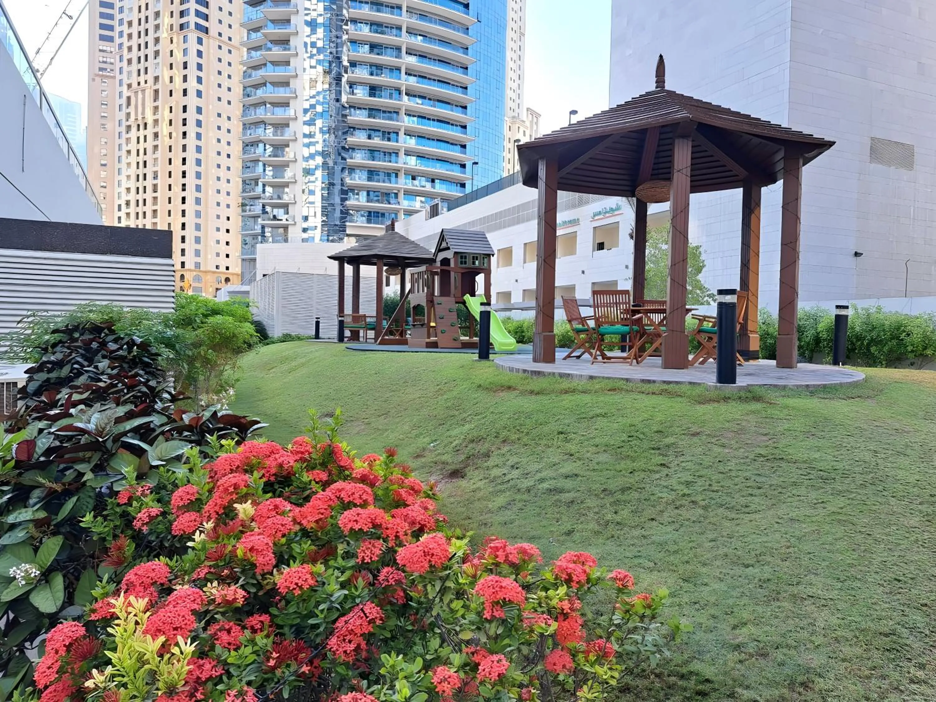 Garden in Barceló Residences Dubai Marina