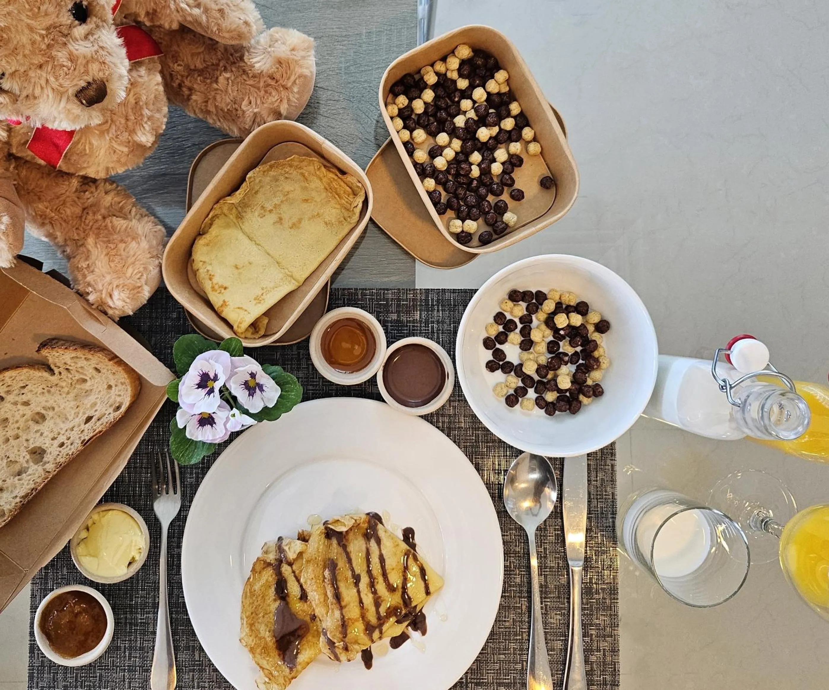 Food and drinks in Barceló Residences Dubai Marina