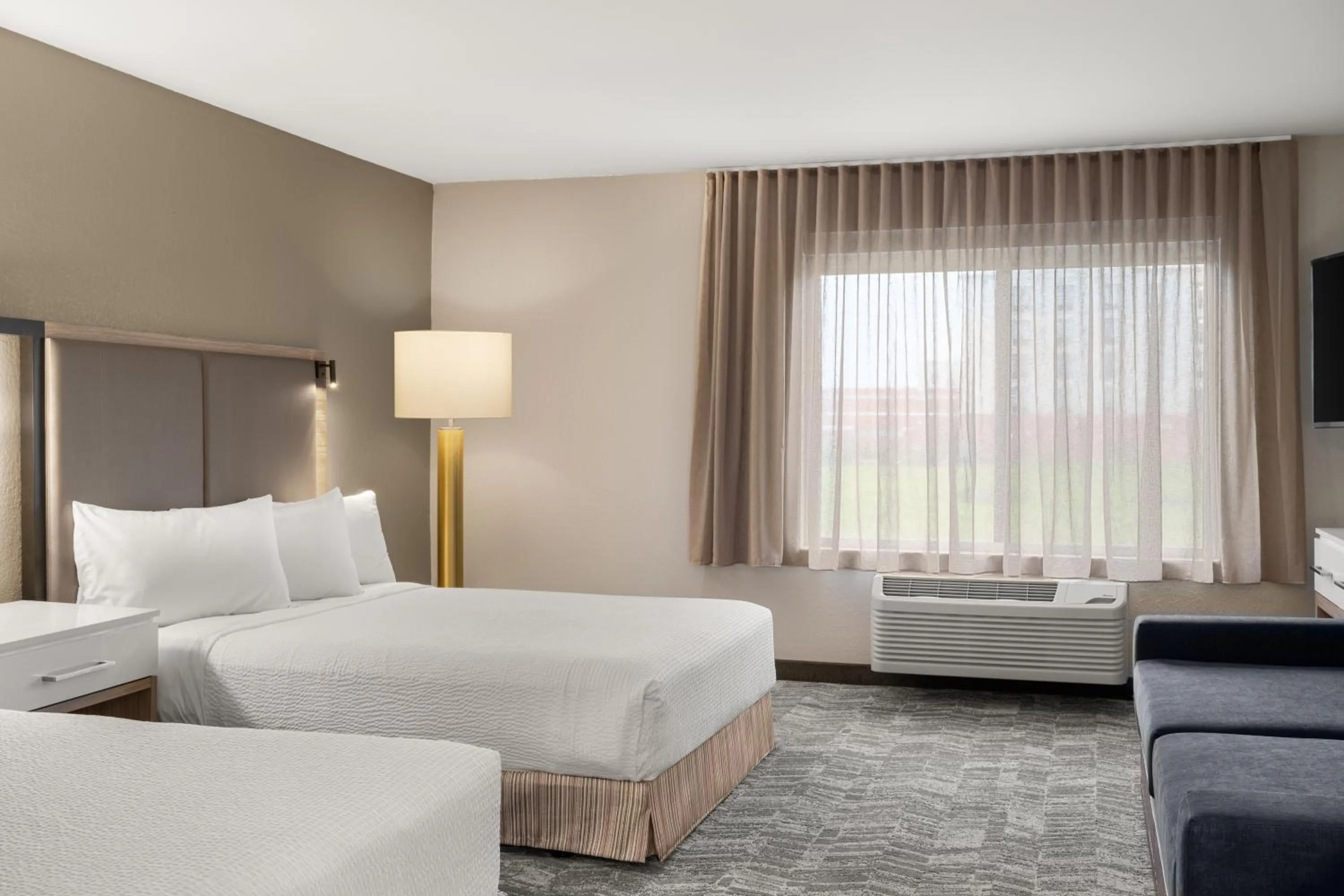Bed in SpringHill Suites by Marriott Chicago Bolingbrook