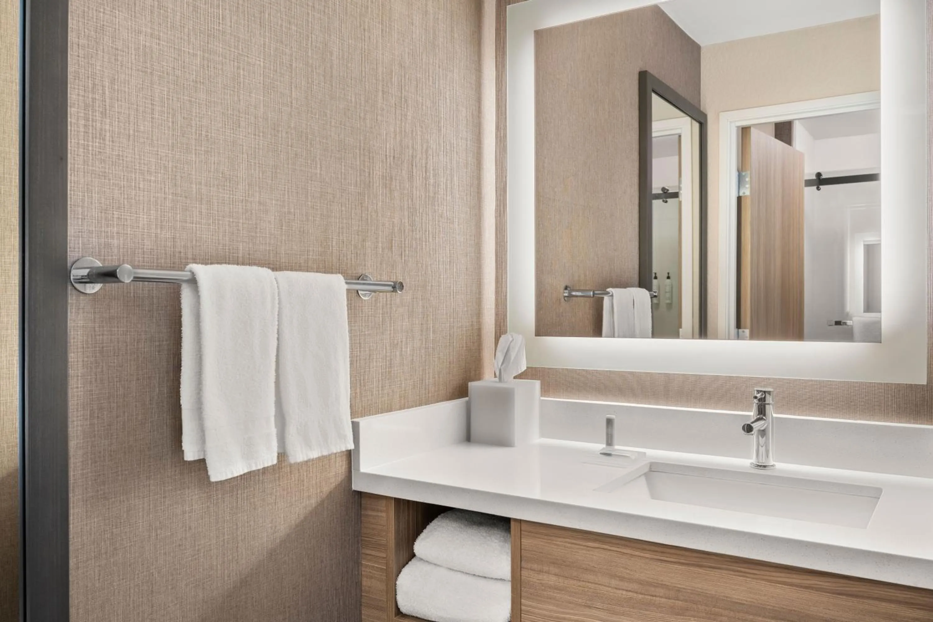 towels in SpringHill Suites by Marriott Chicago Bolingbrook