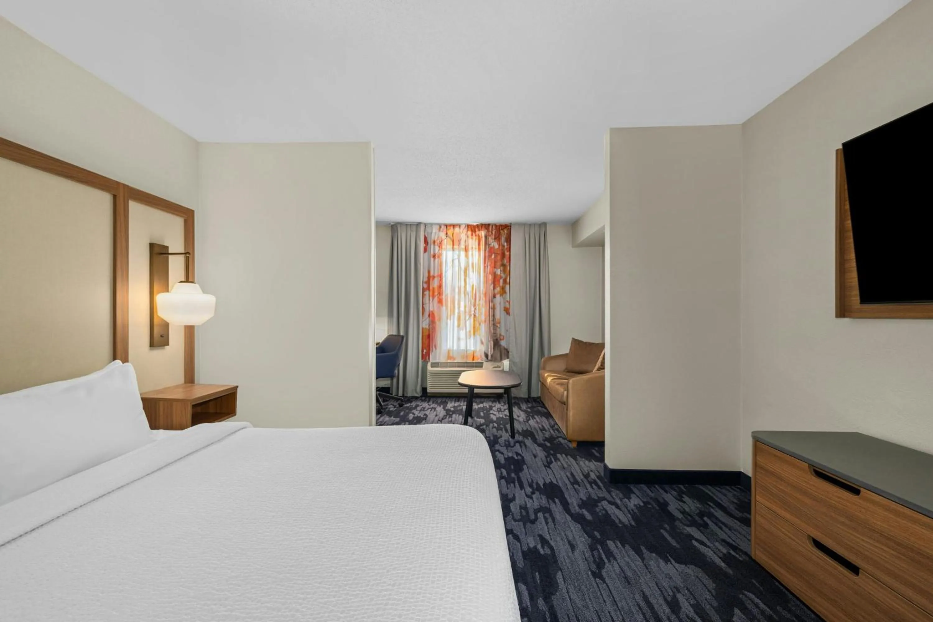 Photo of the whole room, Bed in Fairfield by Marriott Southeast Hammond, IN