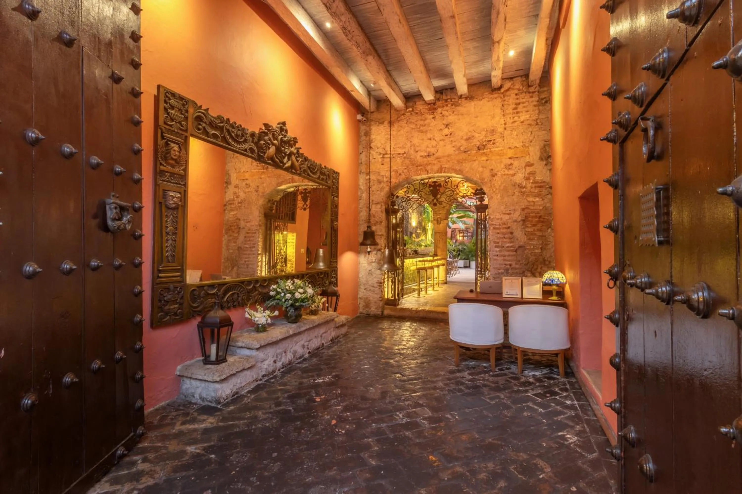 Property building in El Marques Hotel Boutique By GEH Suites