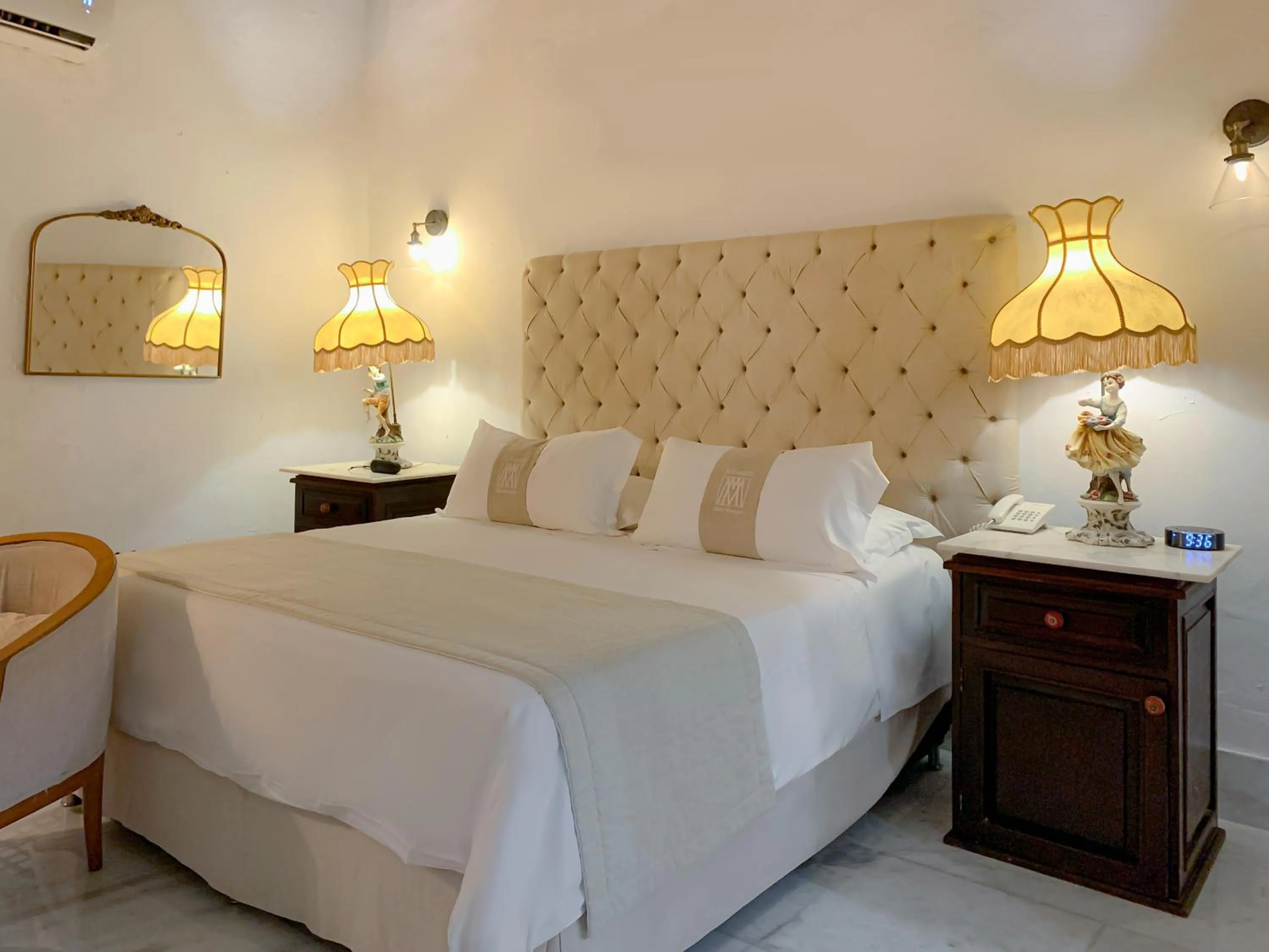 Bed in Hotel El Marqués