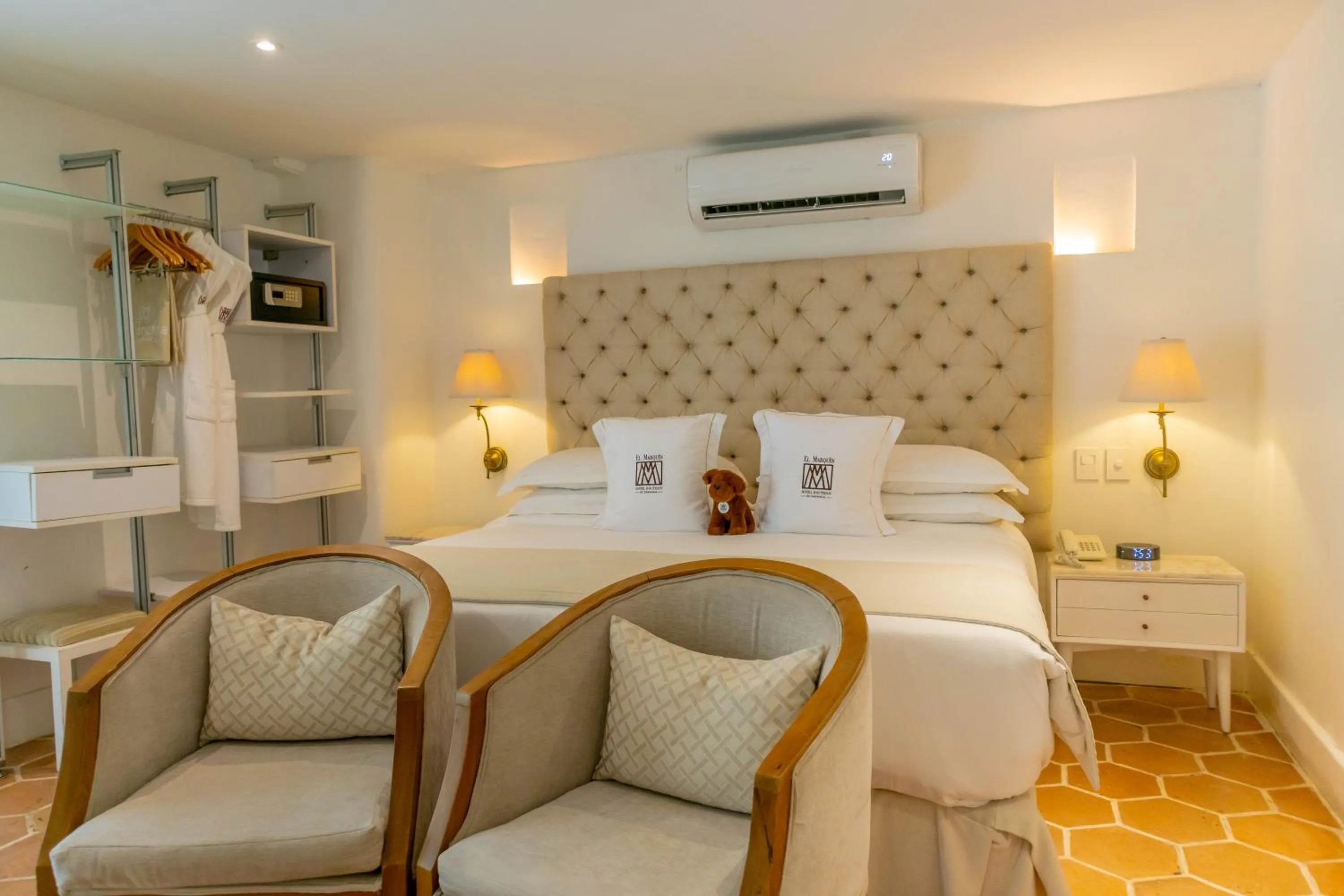 Bed in Hotel El Marqués