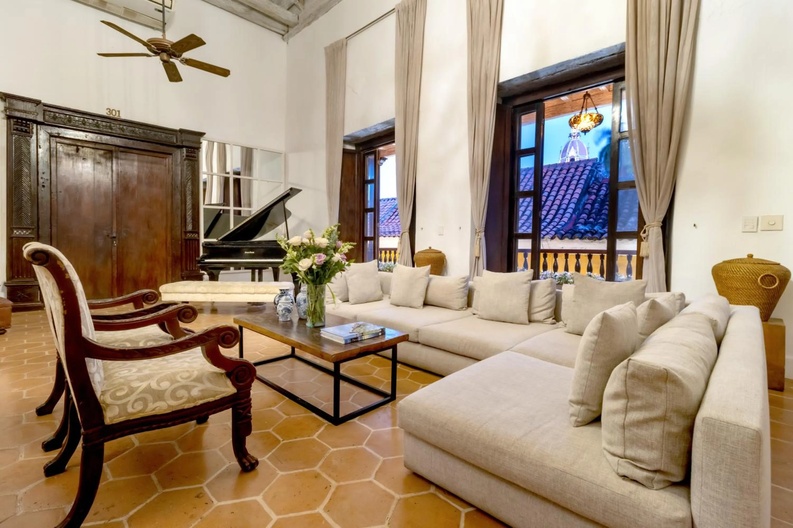 Living room in El Marques Hotel Boutique By GEH Suites