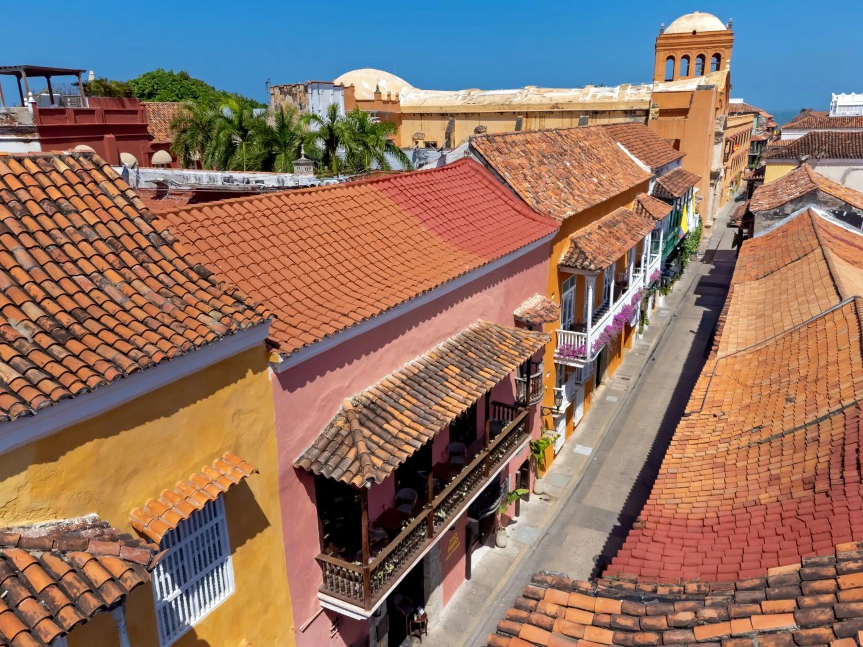 Neighbourhood in El Marques Hotel Boutique By GEH Suites