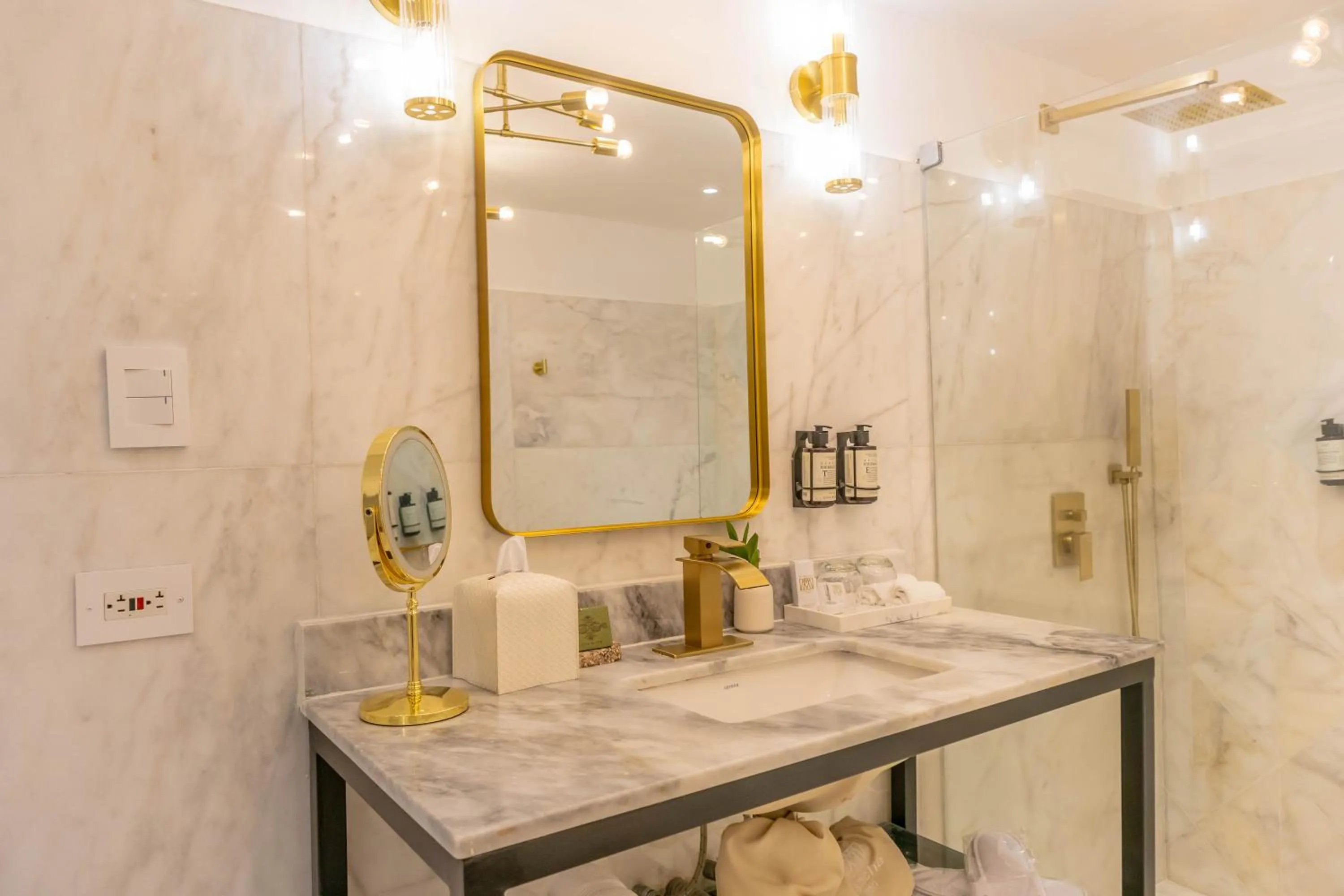 Bathroom in Hotel El Marqués