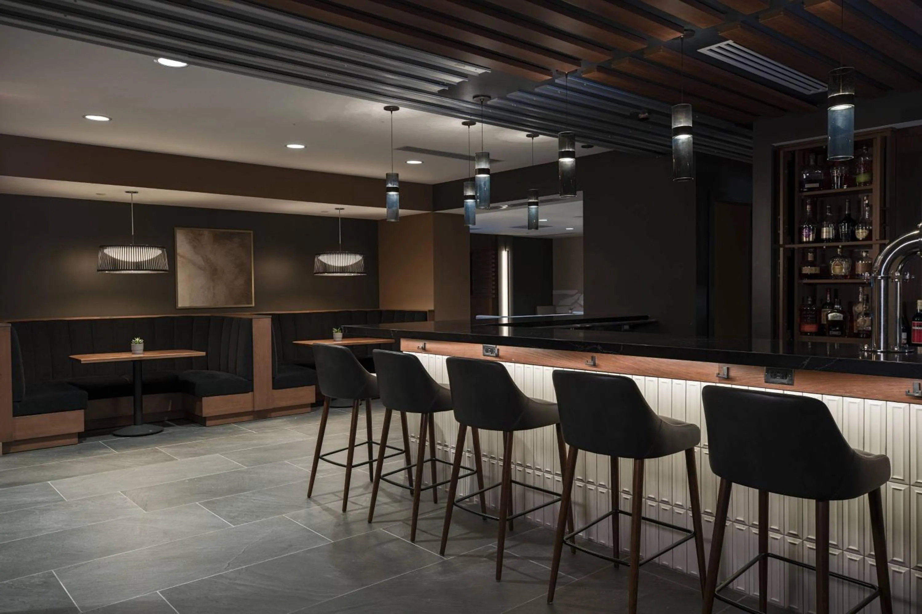 Restaurant/places to eat in Chicago Marriott Schaumburg