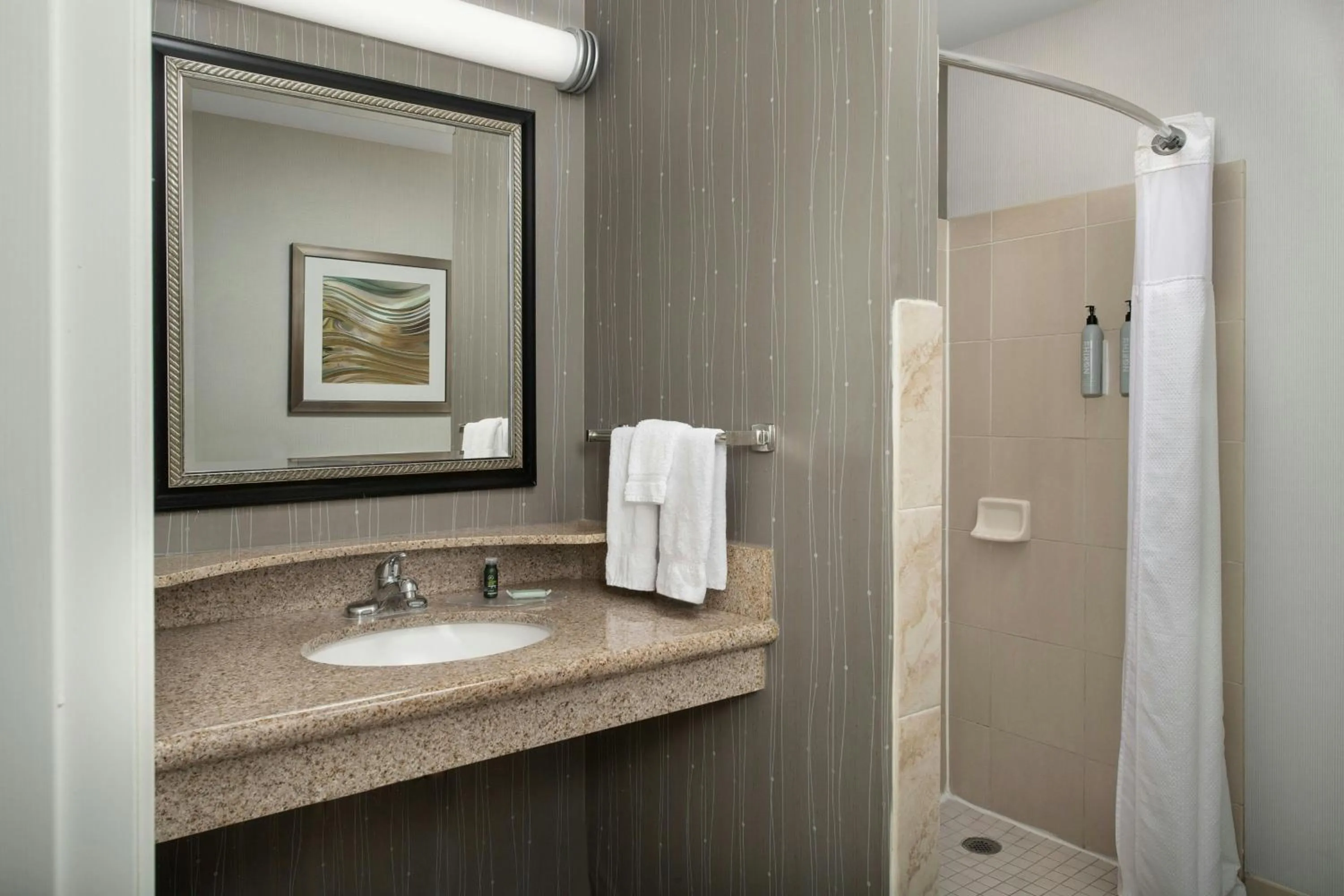 Bathroom in Courtyard Chico