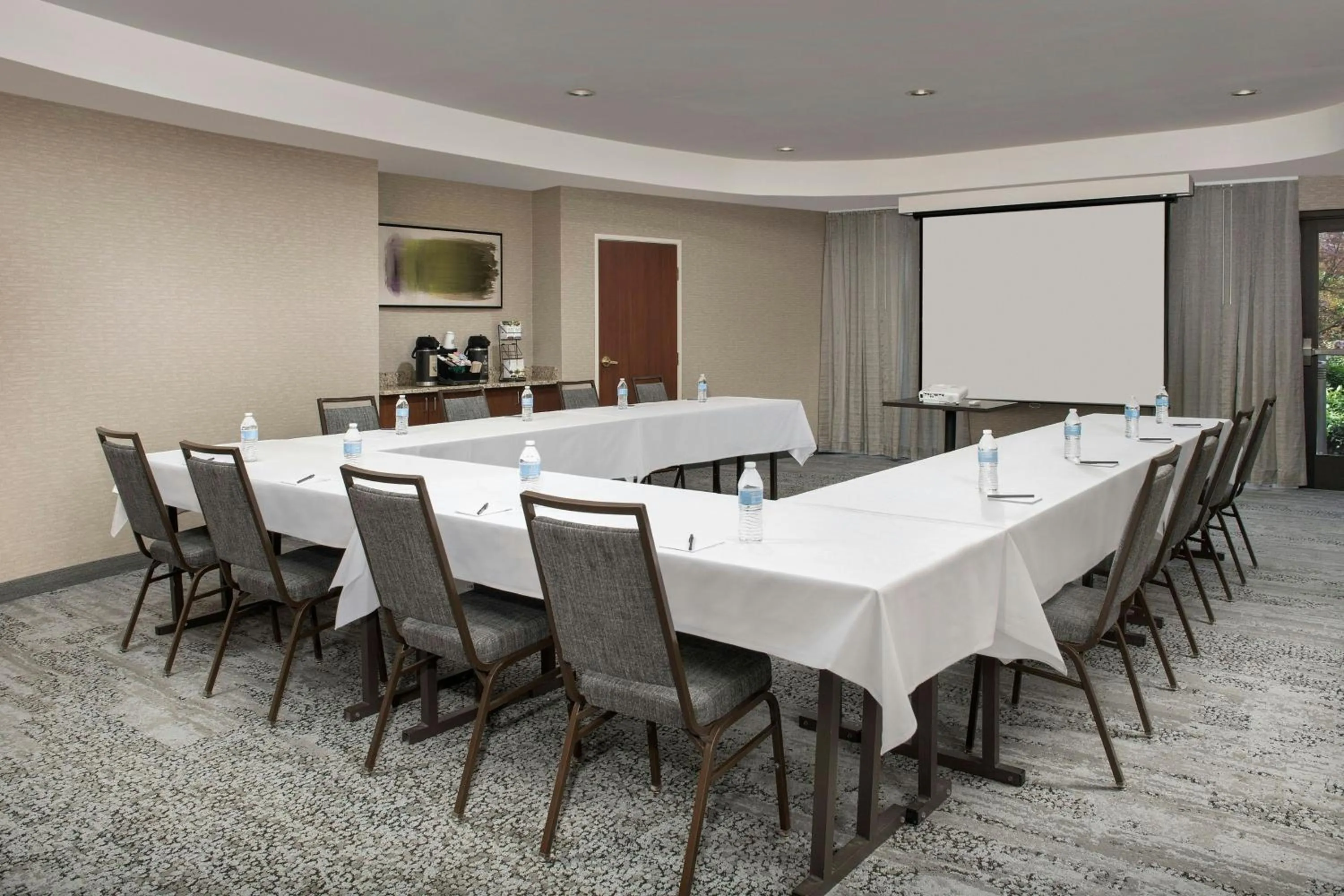 Meeting/conference room in Courtyard Chico