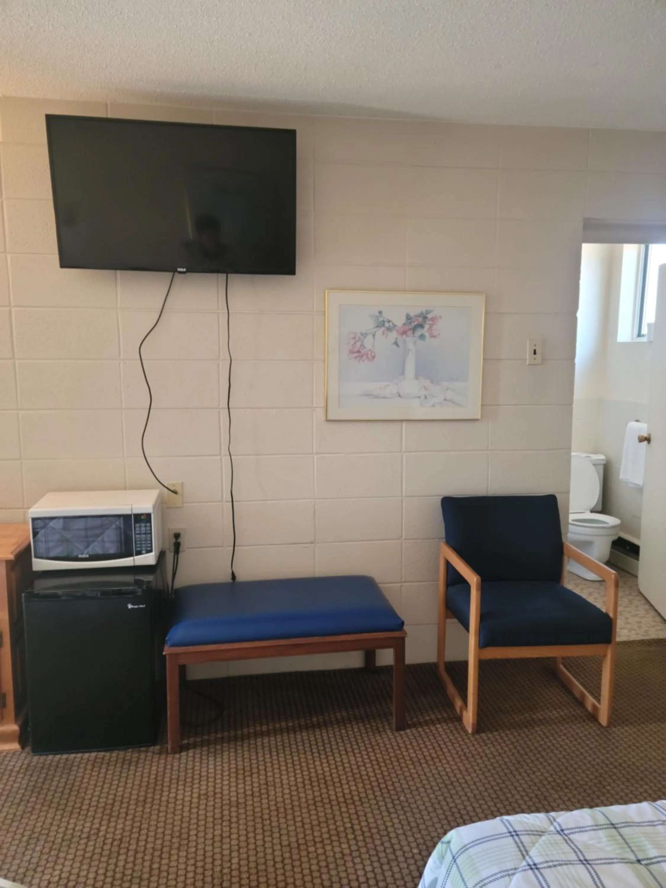 Bed in Olympia Motel