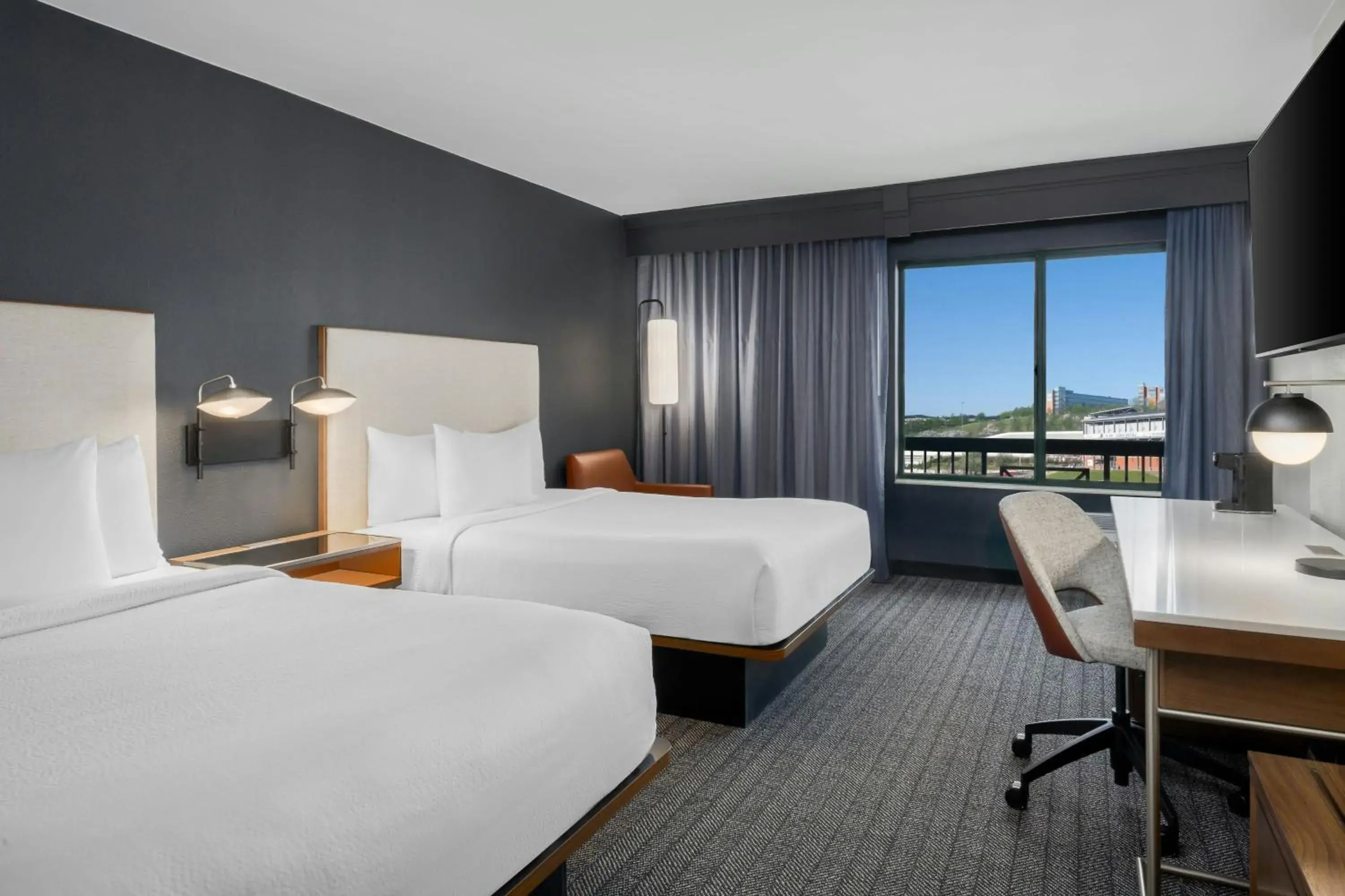 Queen Room with Two Queen Beds in Courtyard by Marriott Chattanooga Downtown Queen Room with Two Queen Beds in Courtyard by Marriott Chattanooga Downtown