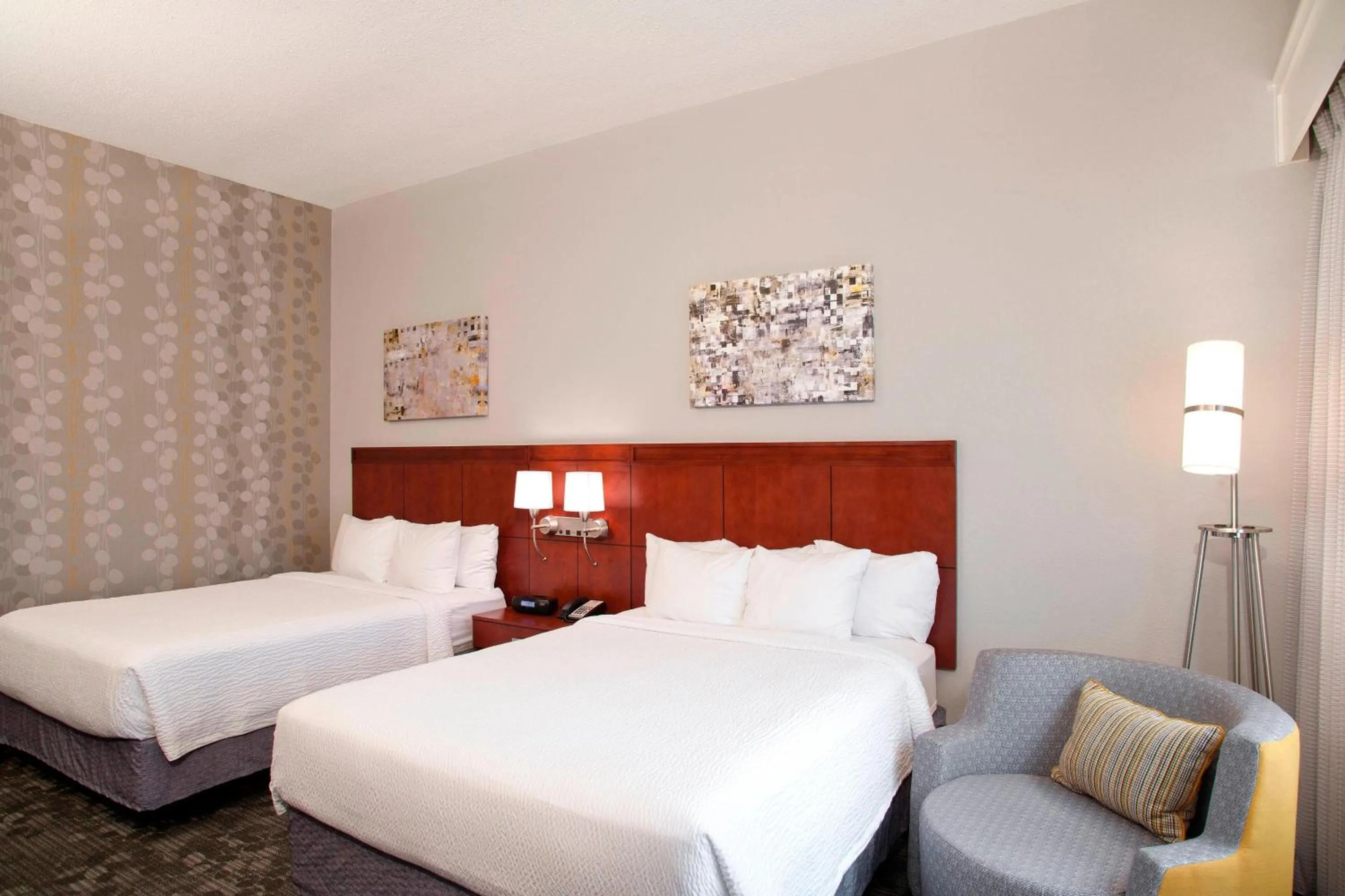 Photo of the whole room, Bed in Courtyard by Marriott Charlotte Ballantyne