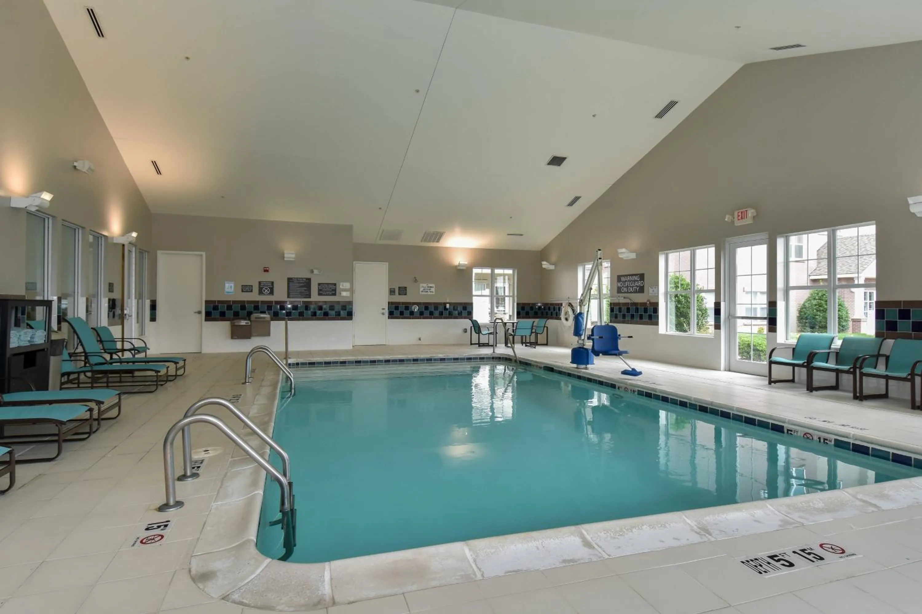 Swimming pool in Residence Inn Charlotte Concord