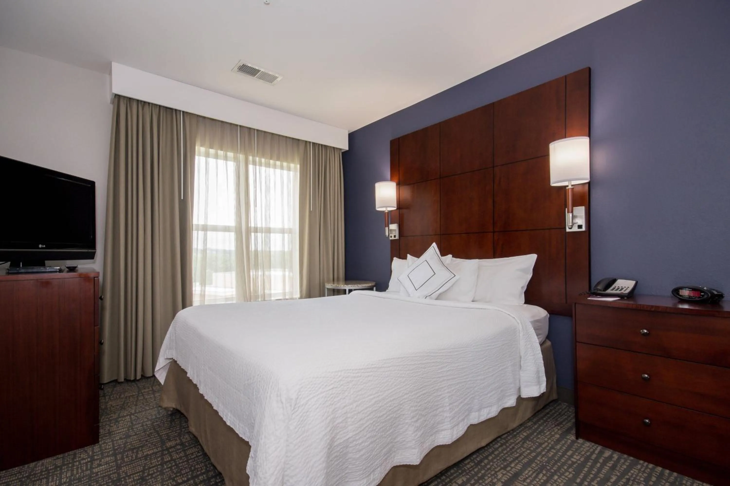 Bedroom, Bed in Residence Inn Charlotte Concord